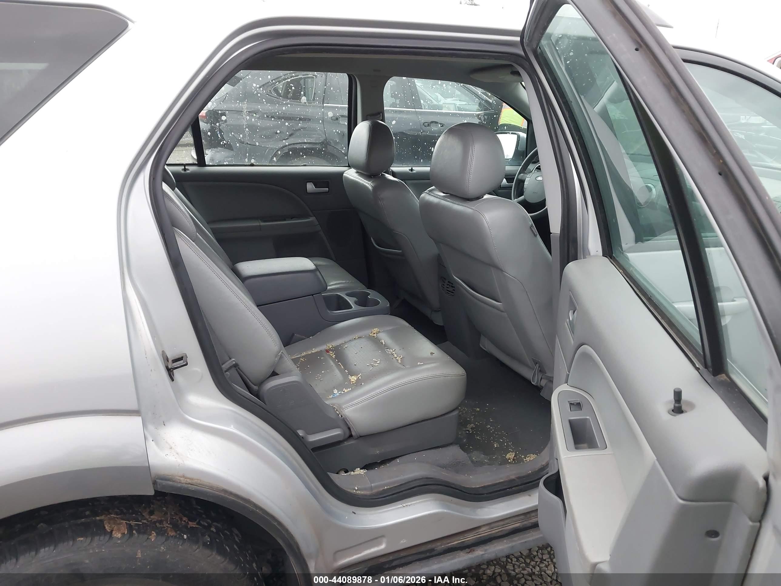 FORD FREESTYLE image 8