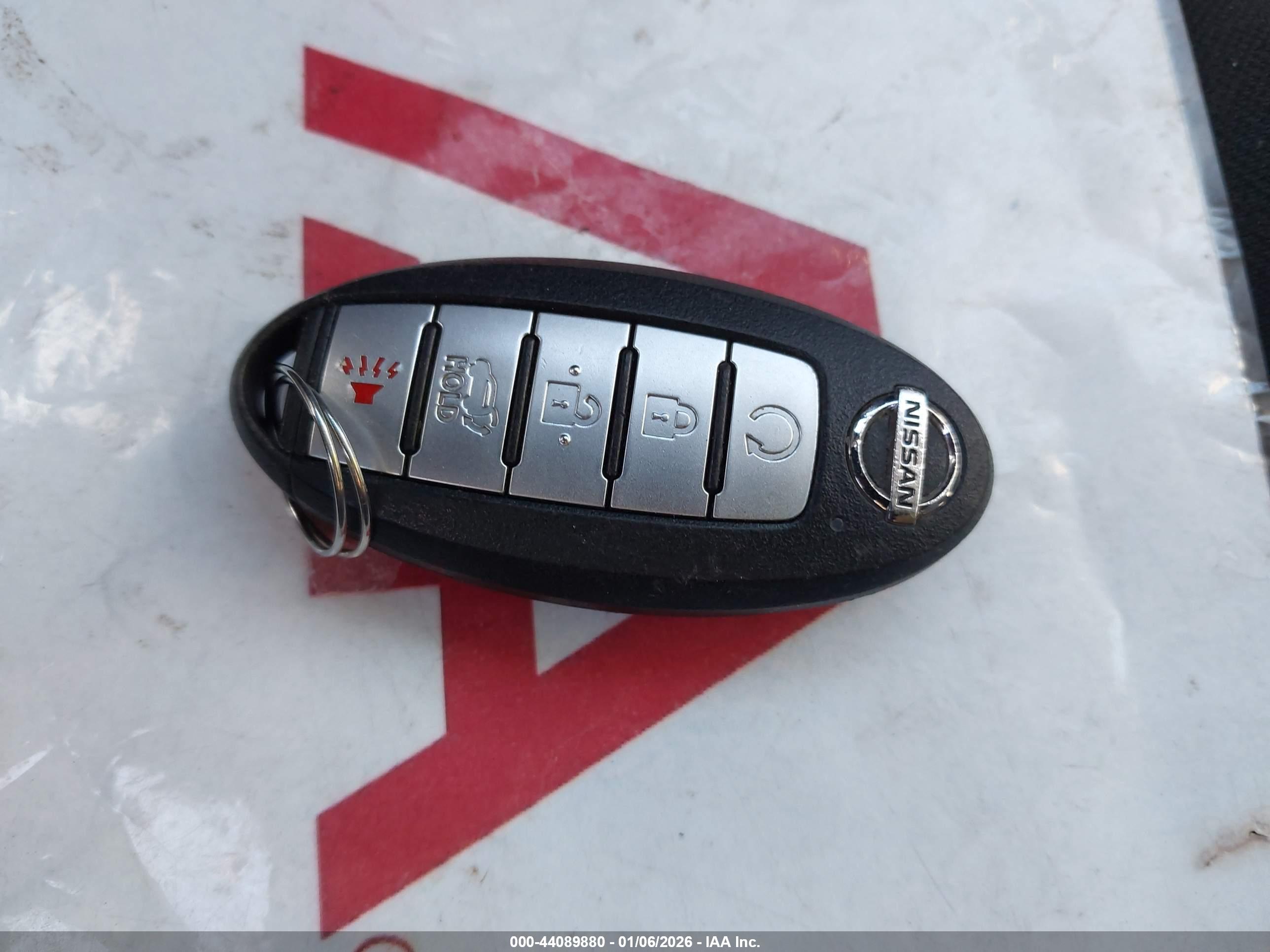 NISSAN ROGUE image 11