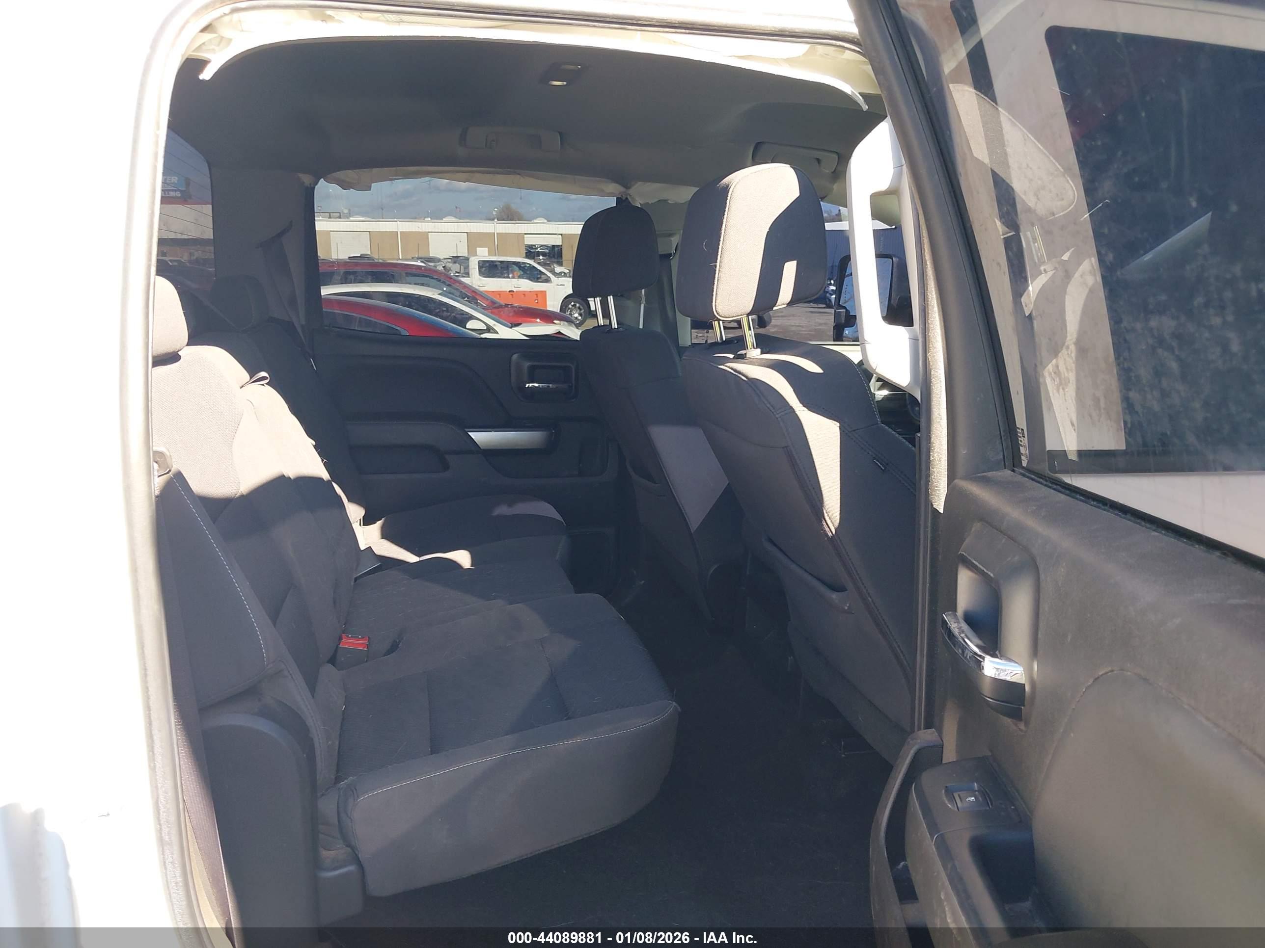 CHEVROLET SILVERADO image 8