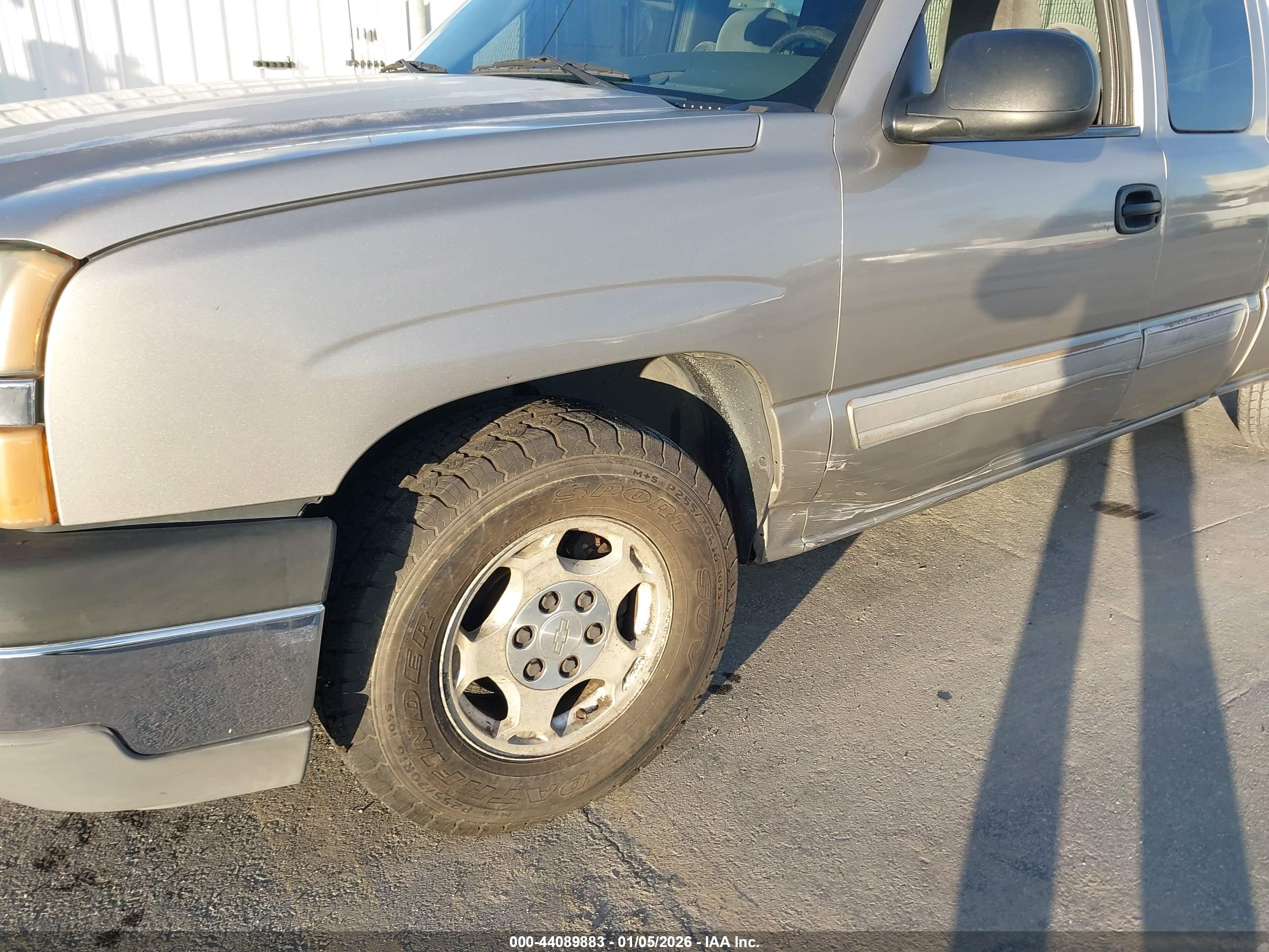 CHEVROLET SILVERADO image 6