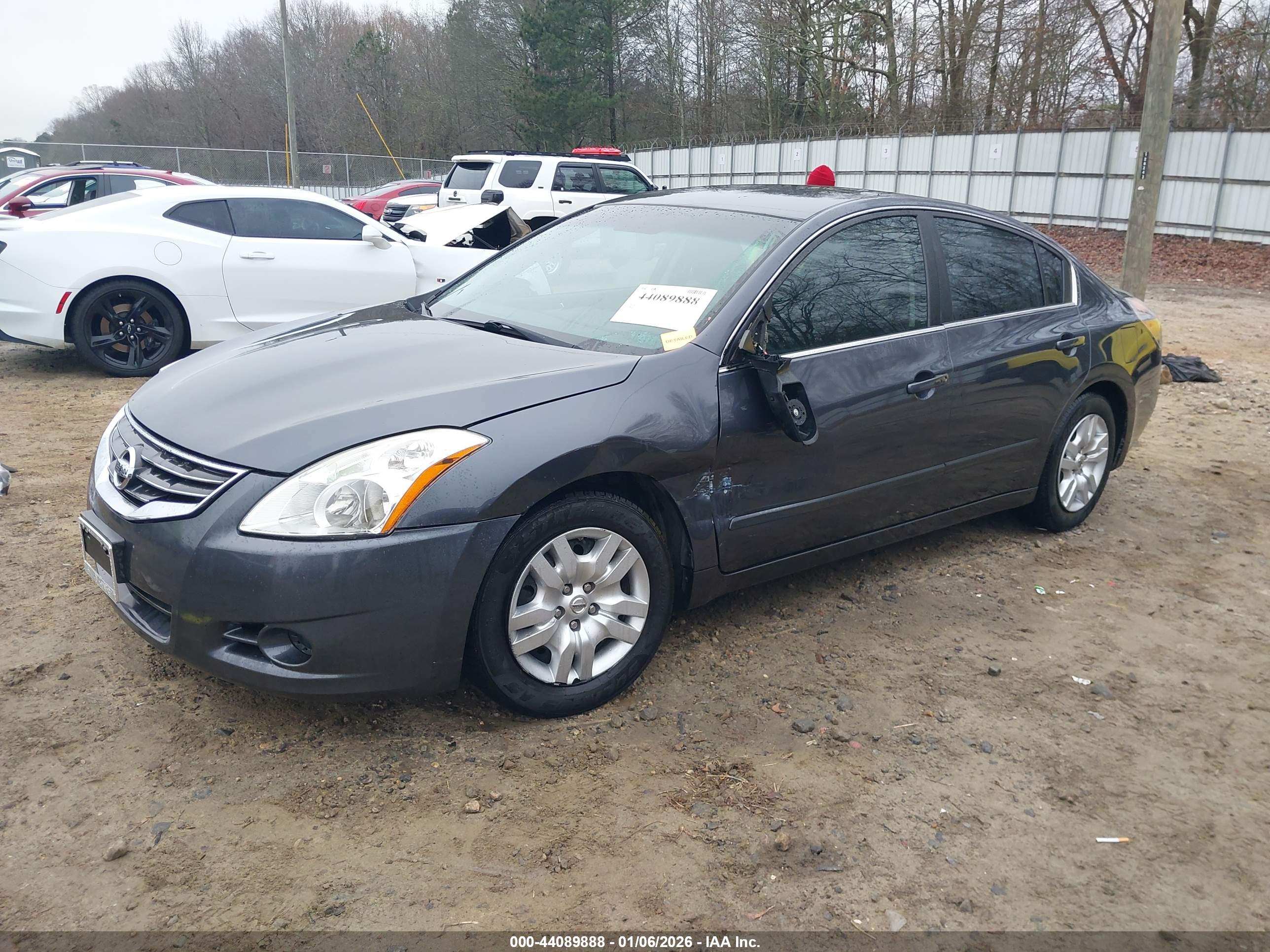 NISSAN ALTIMA image 2