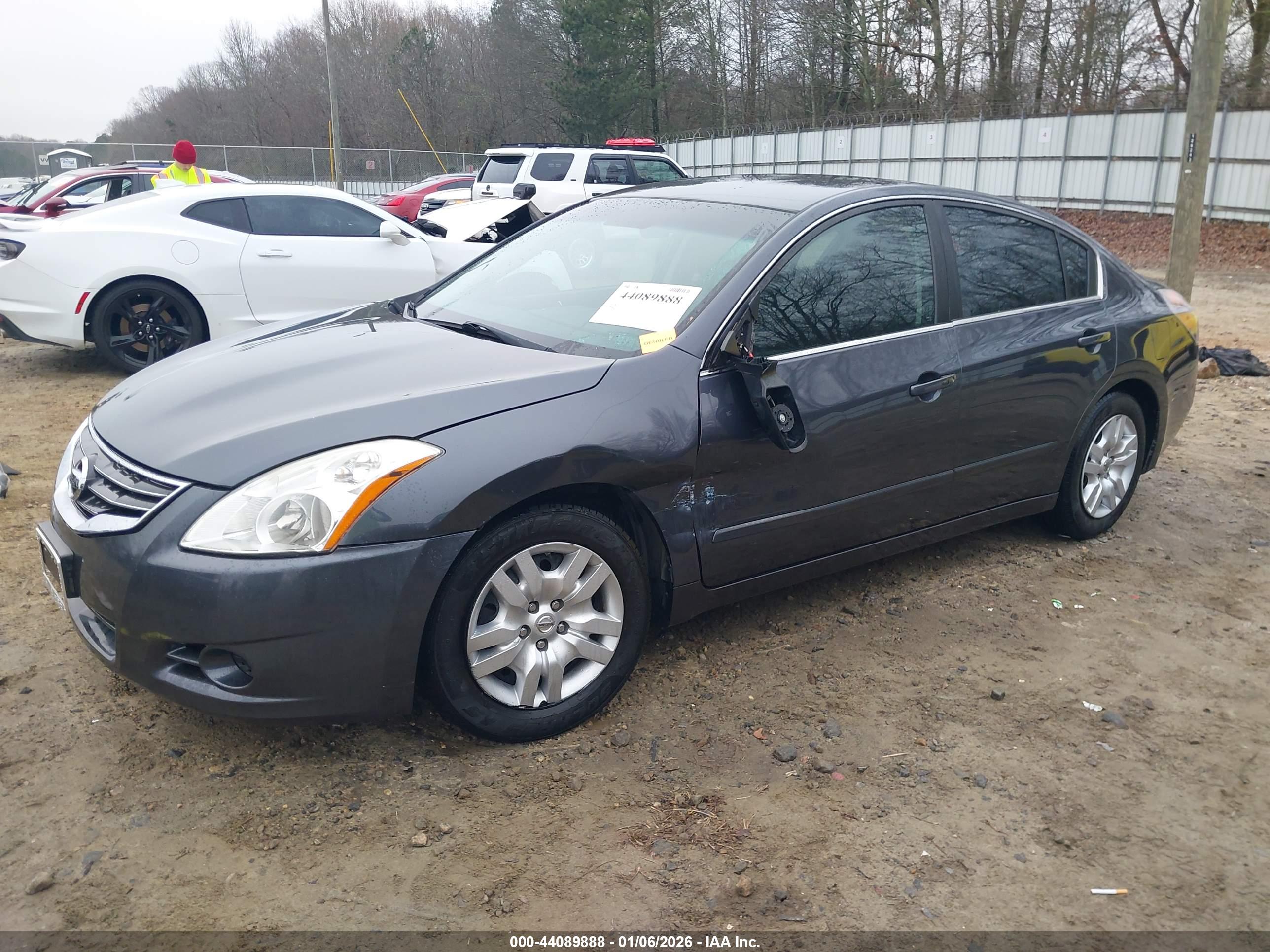 NISSAN ALTIMA image 6