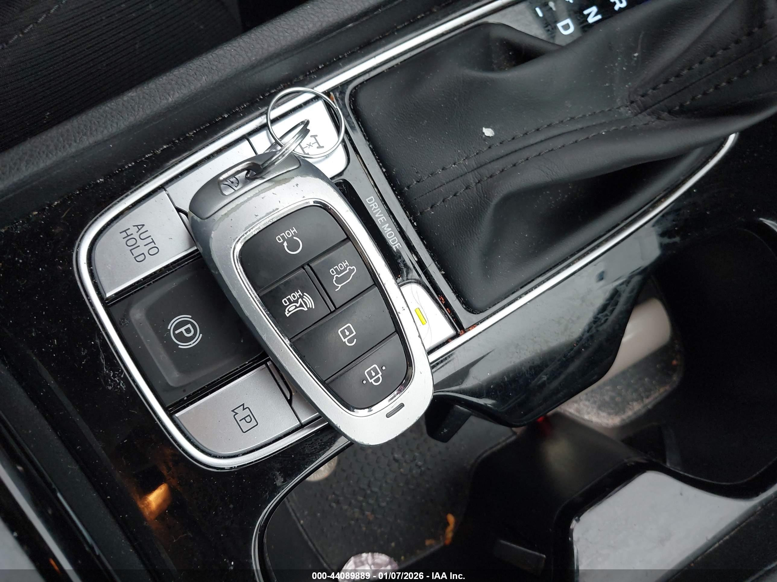 HYUNDAI TUCSON image 11