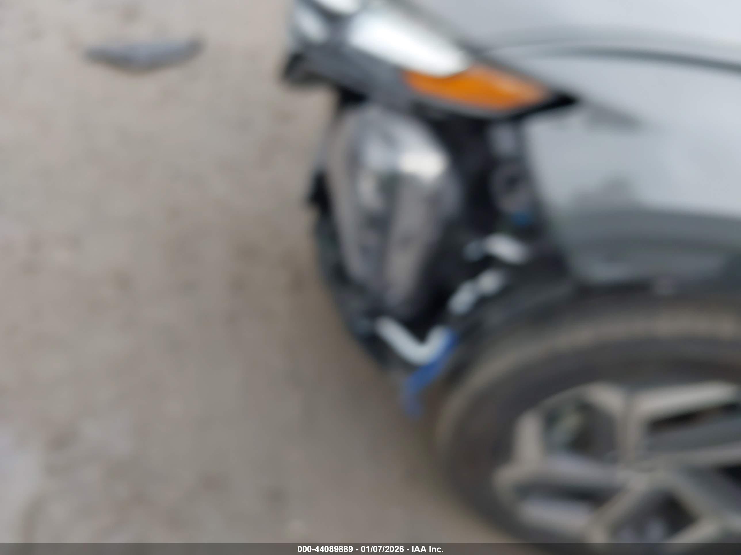 HYUNDAI TUCSON image 6