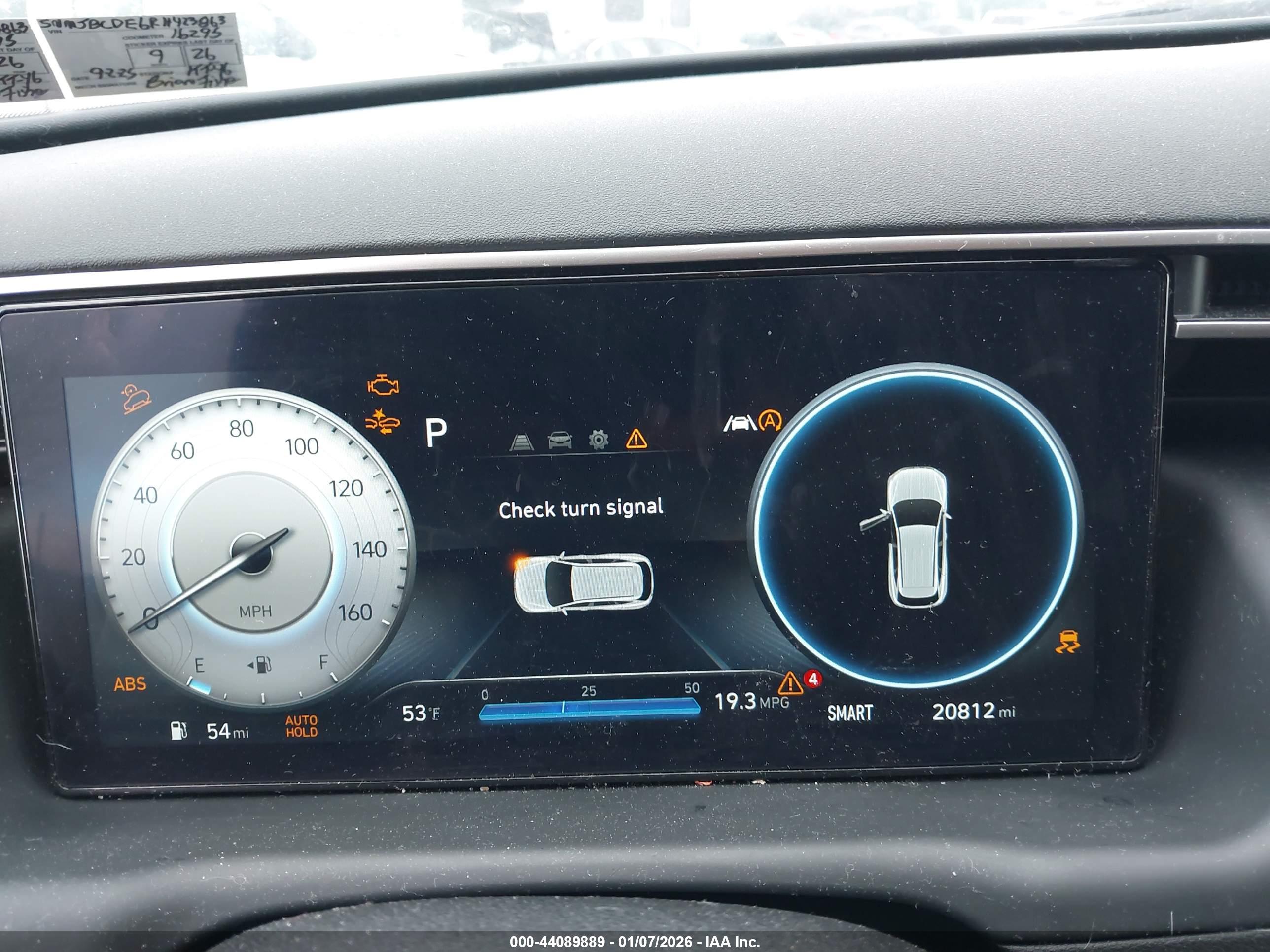 HYUNDAI TUCSON image 7