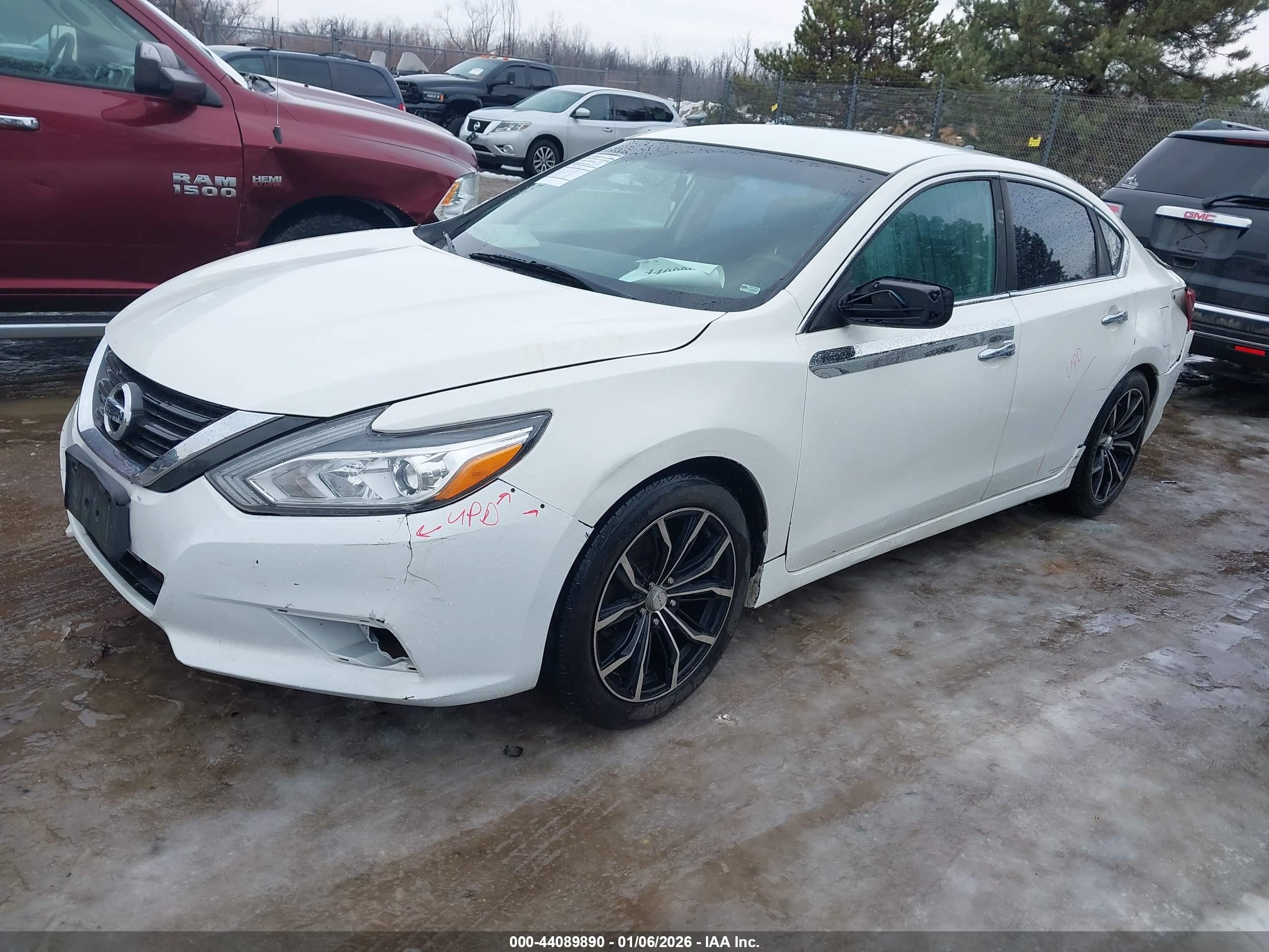 NISSAN ALTIMA image 2