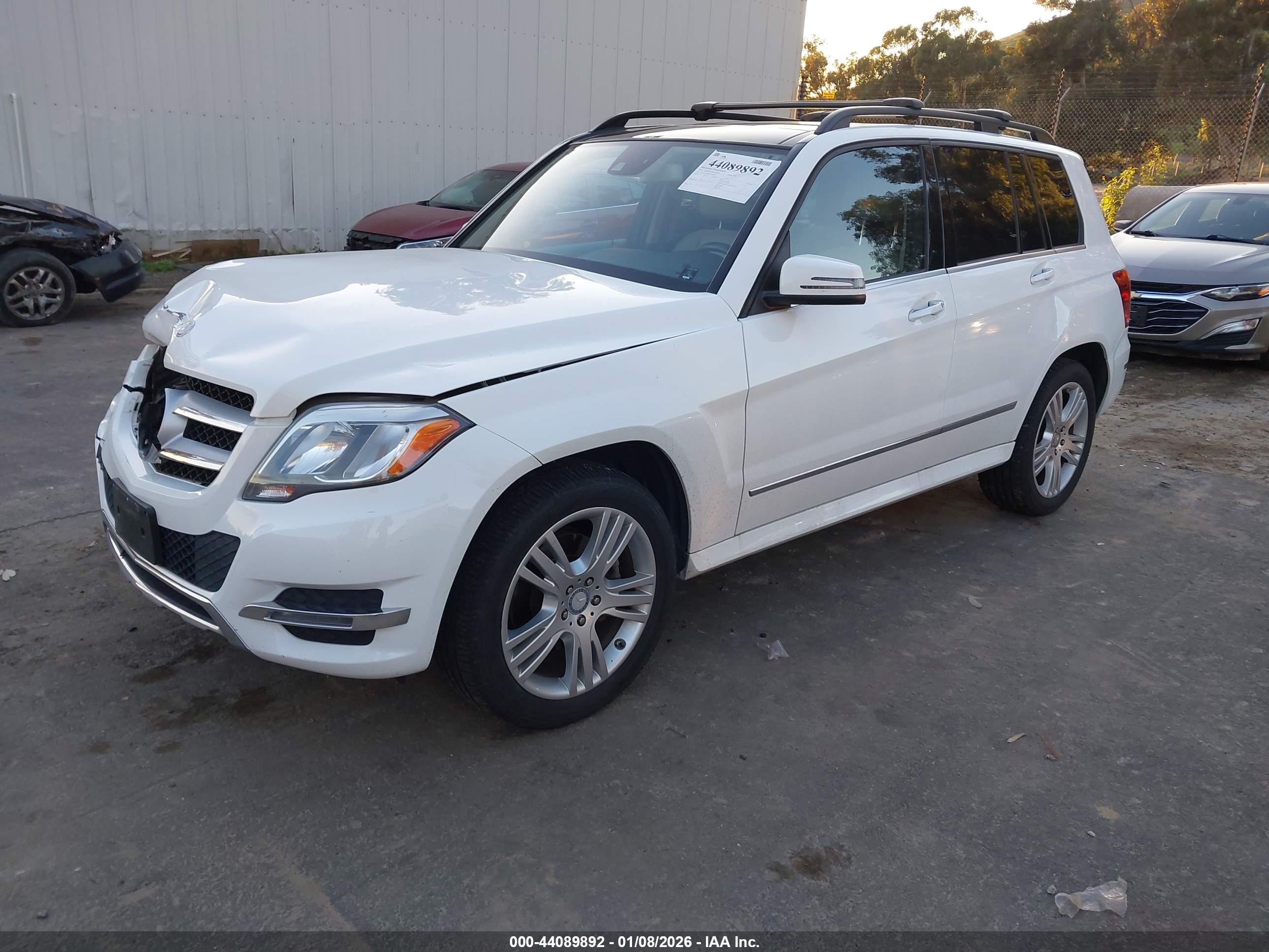 MERCEDES-BENZ GLK image 2