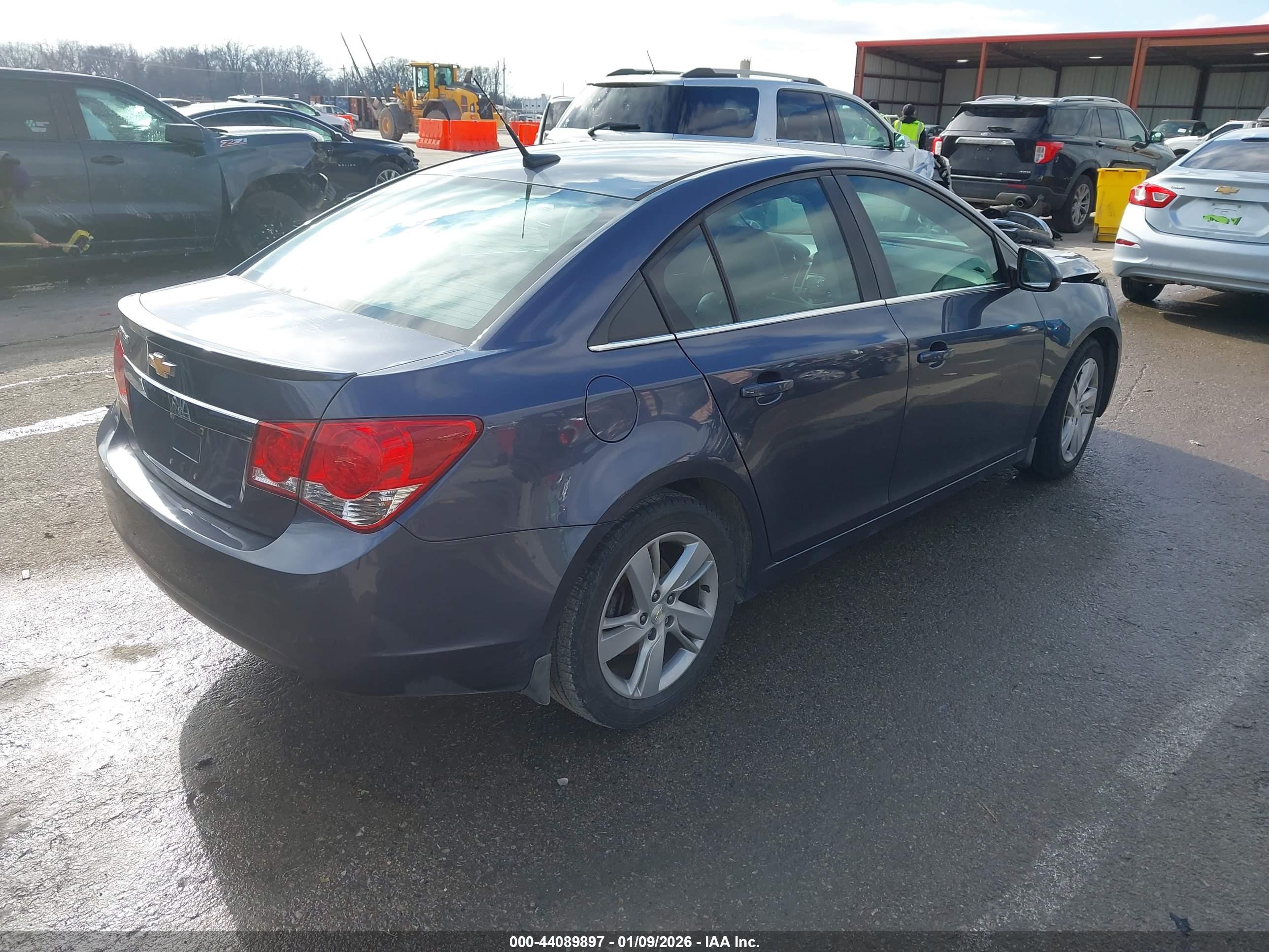 CHEVROLET CRUZE image 4