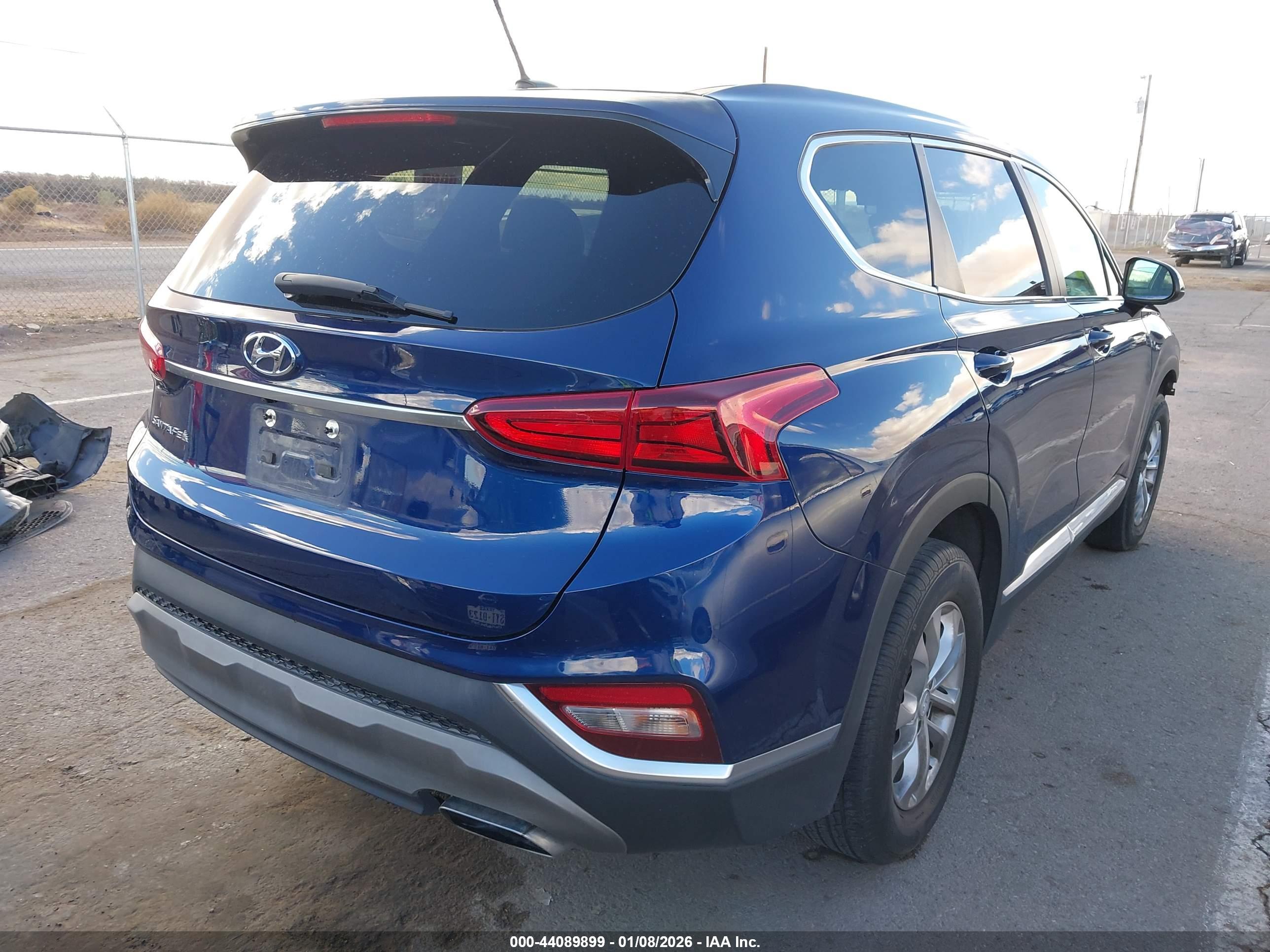 HYUNDAI SANTA image 4