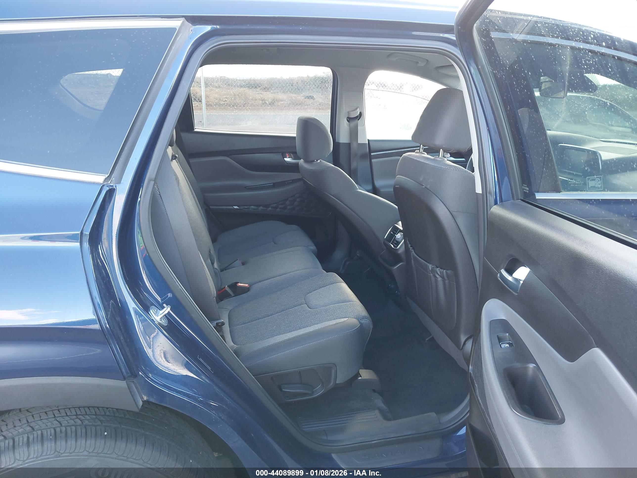 HYUNDAI SANTA image 8