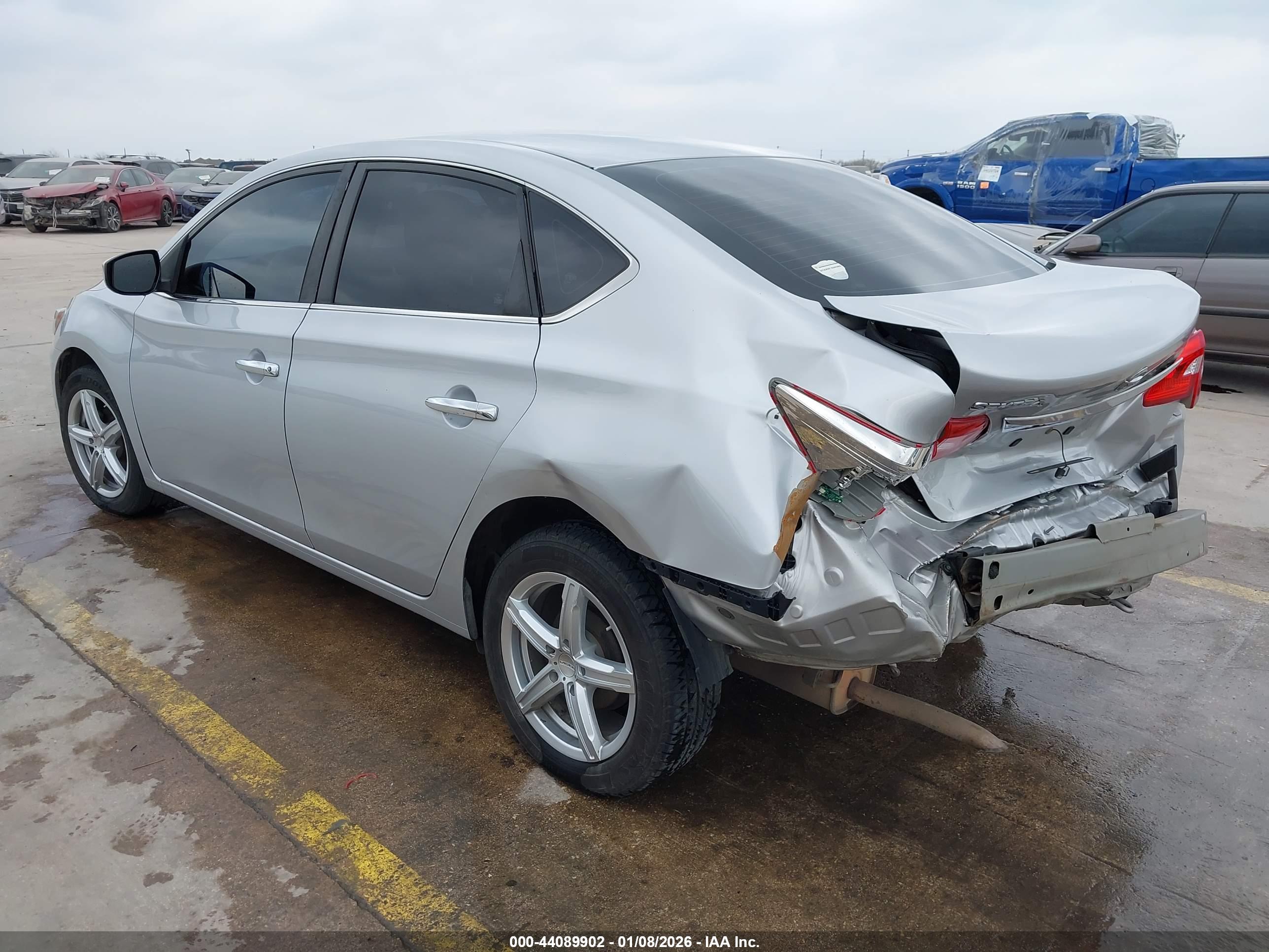 NISSAN SENTRA image 3
