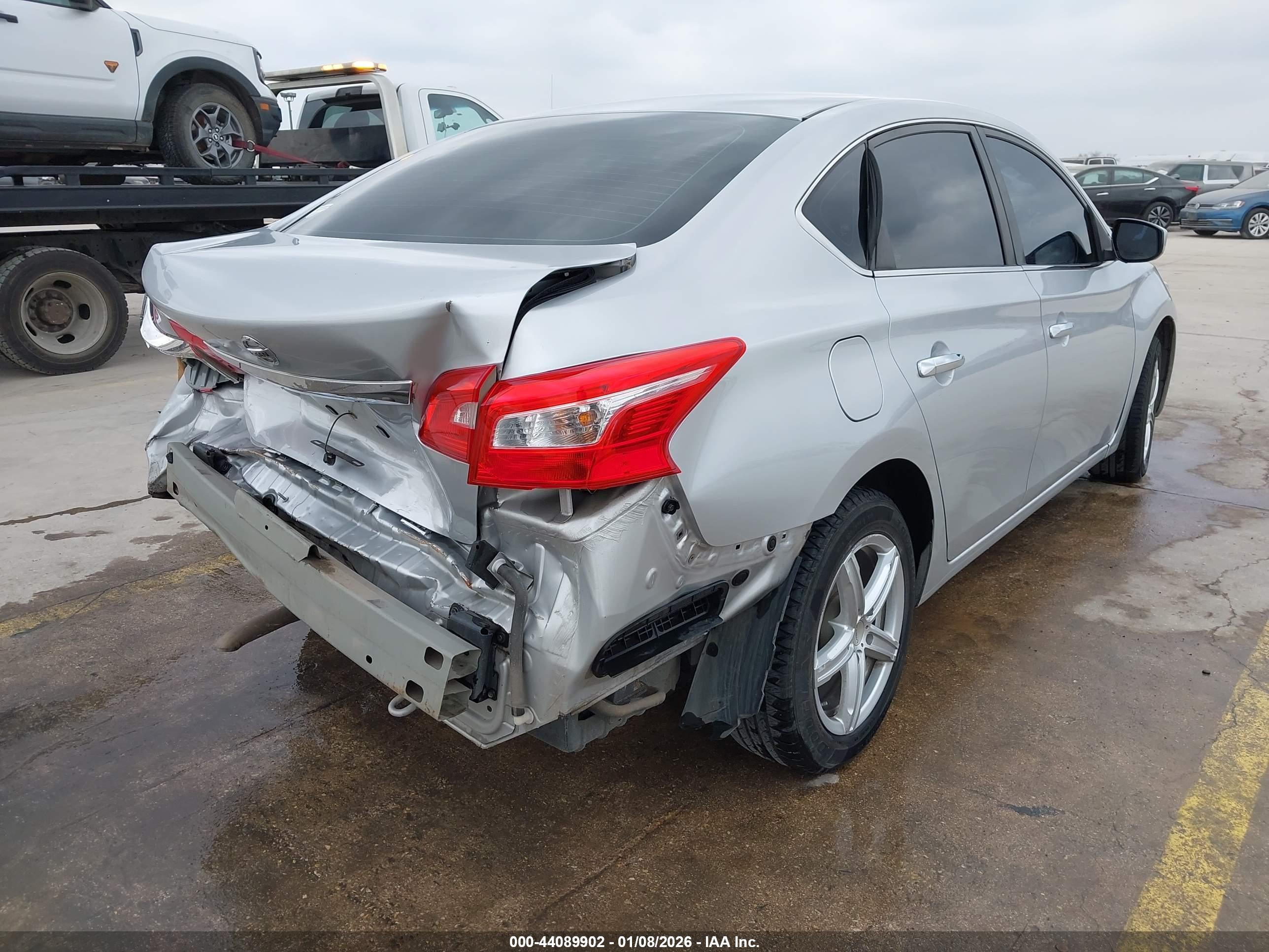 NISSAN SENTRA image 4