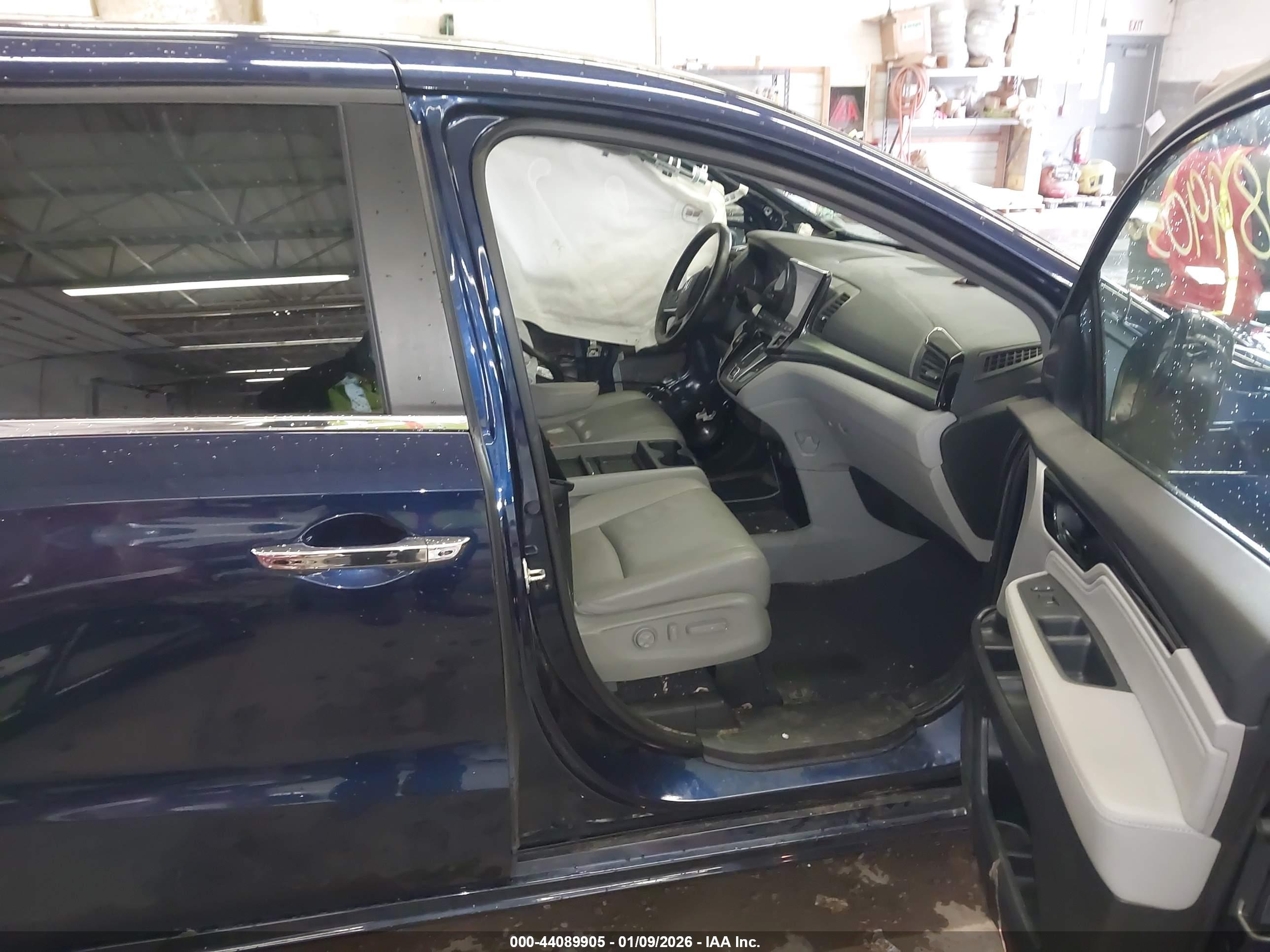 HONDA ODYSSEY image 5