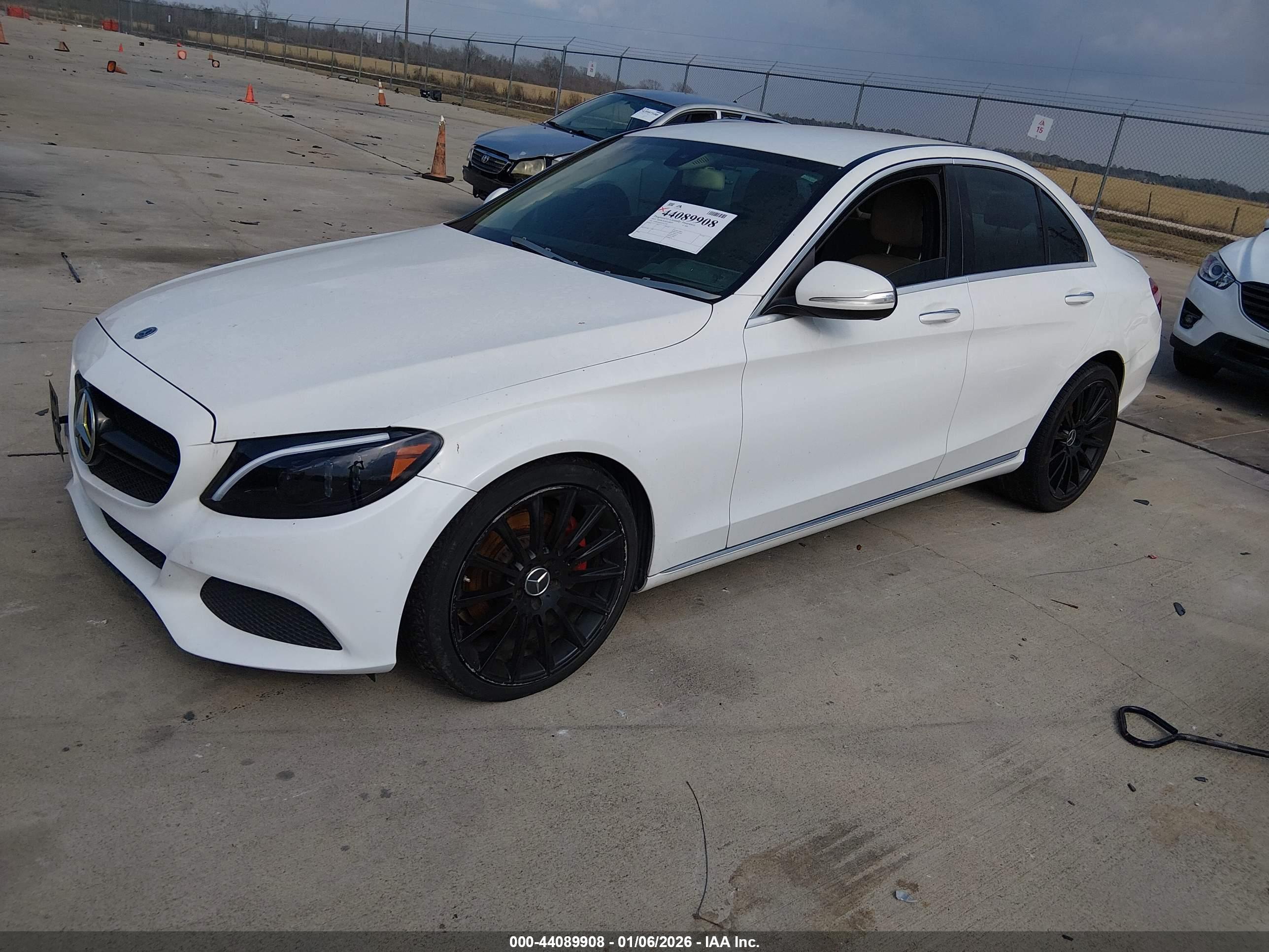 MERCEDES-BENZ C image 2