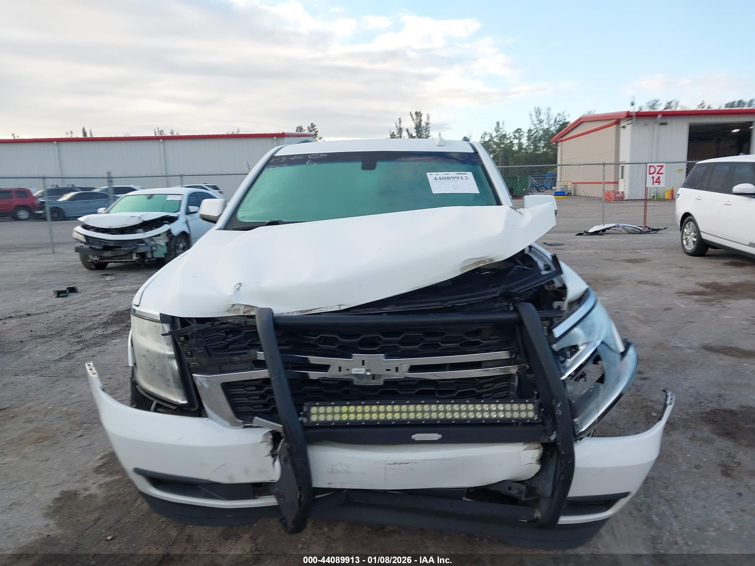 CHEVROLET TAHOE image 6