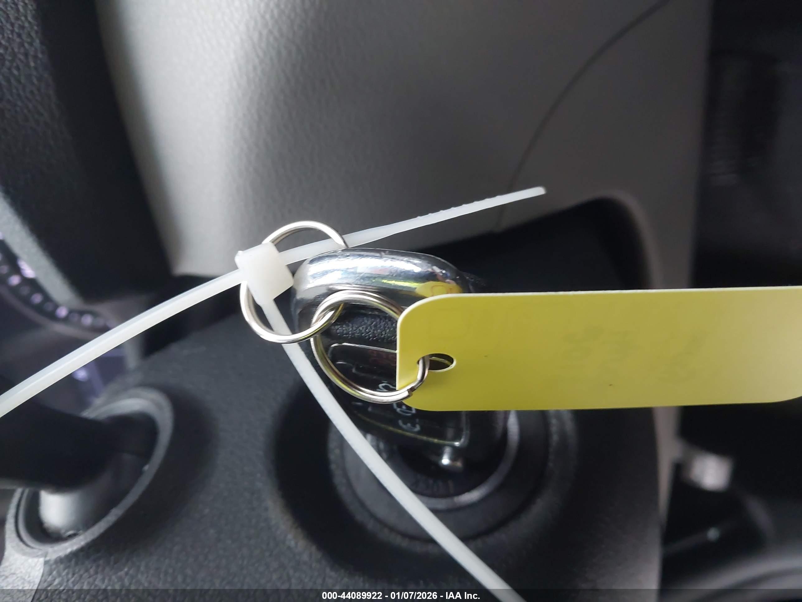 HYUNDAI TUCSON image 11