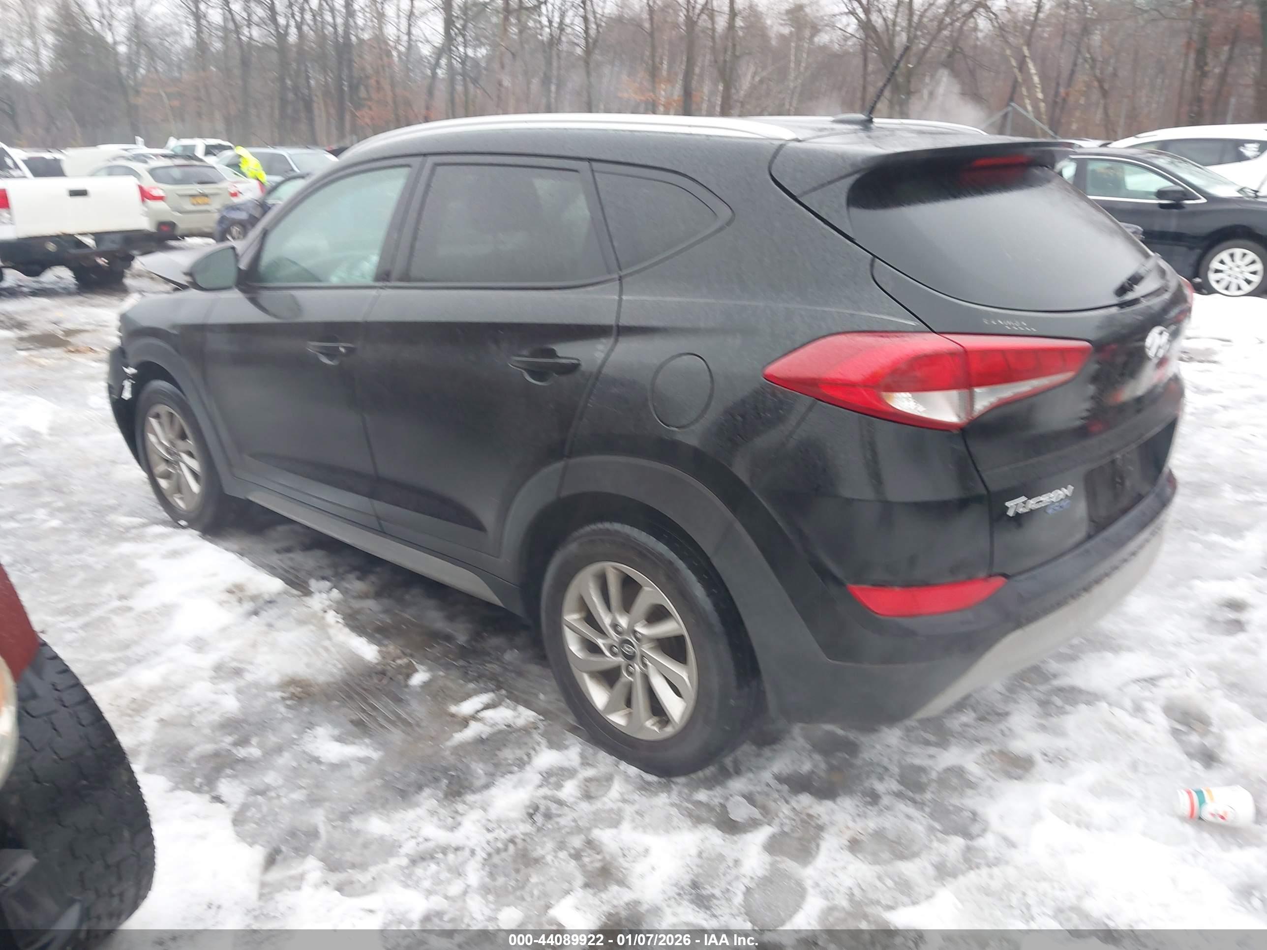 HYUNDAI TUCSON image 3
