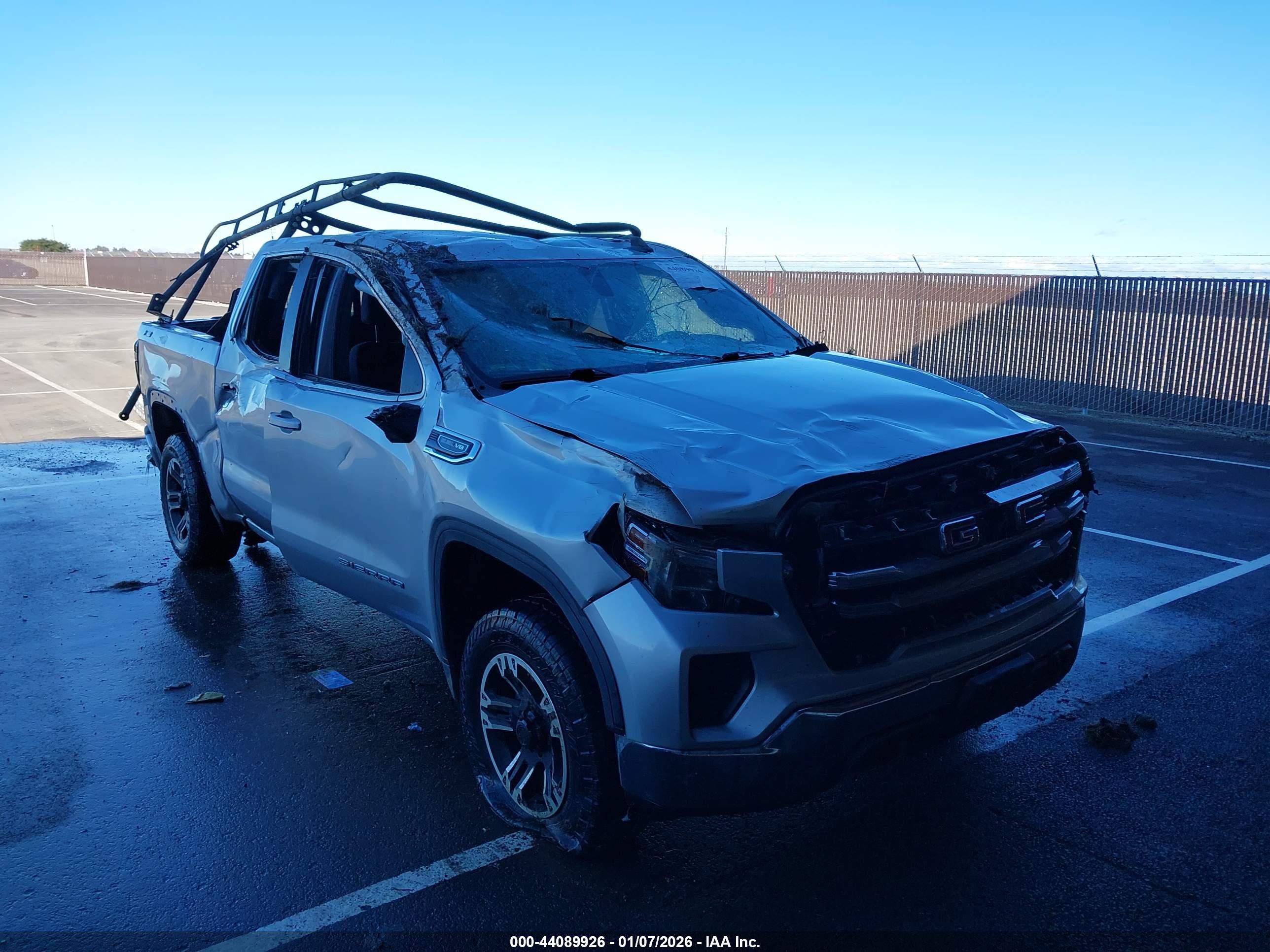 GMC SIERRA image 6
