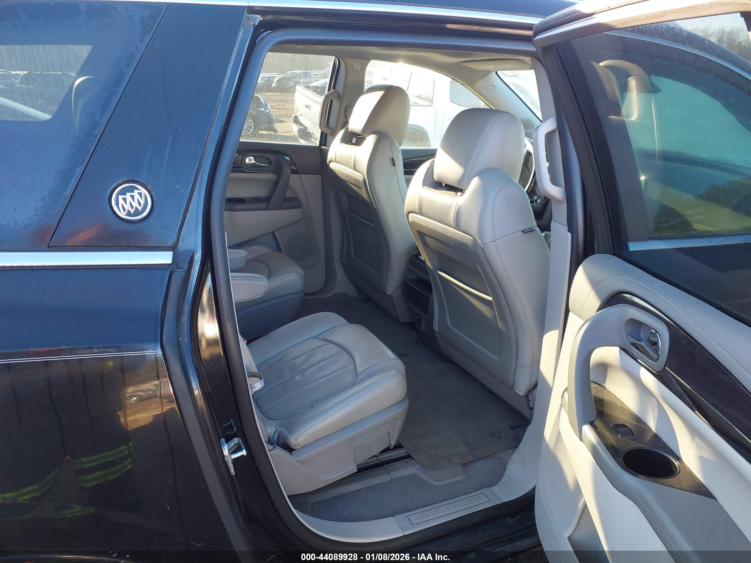 BUICK ENCLAVE image 8