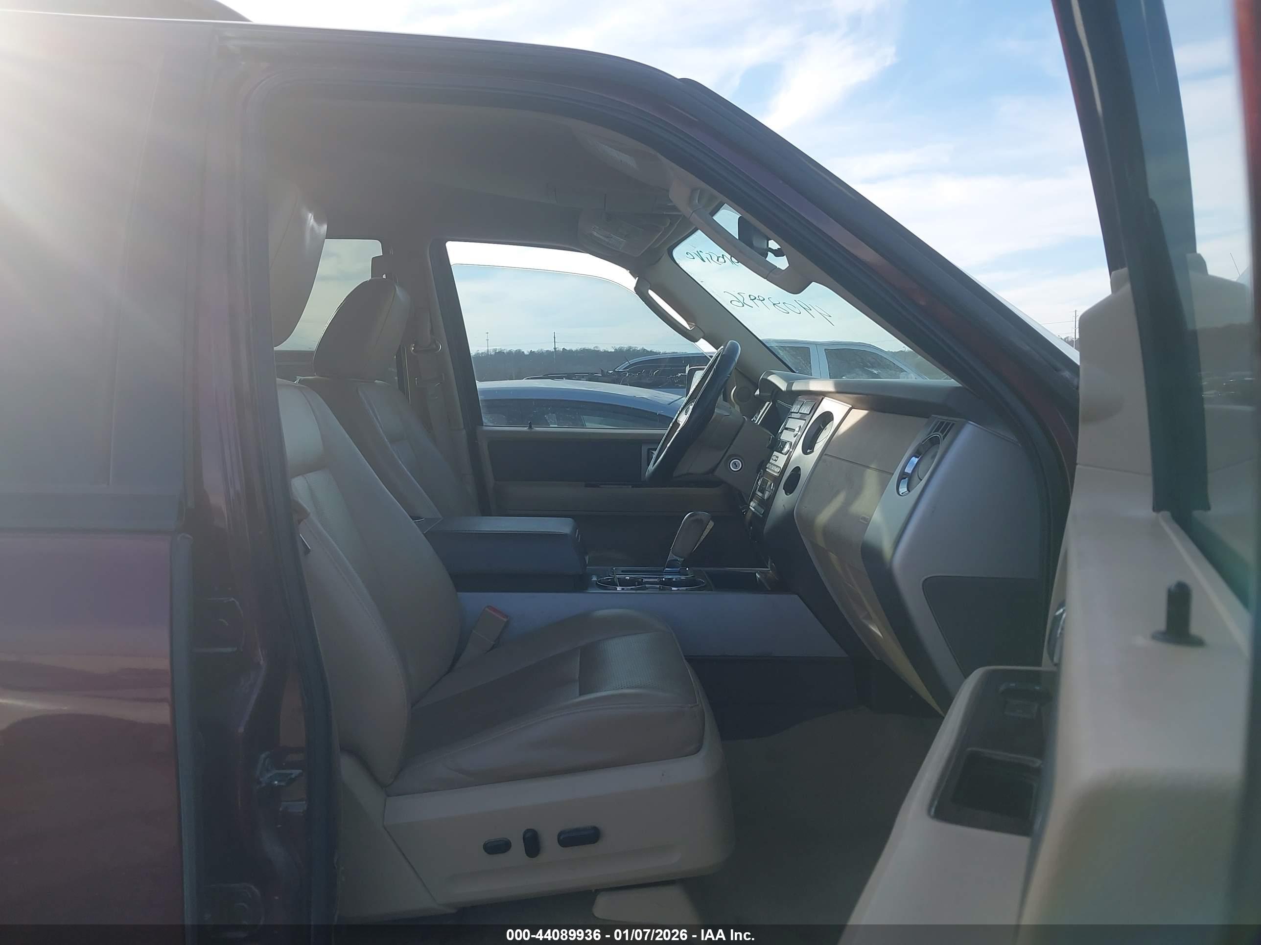 FORD EXPEDITION image 5