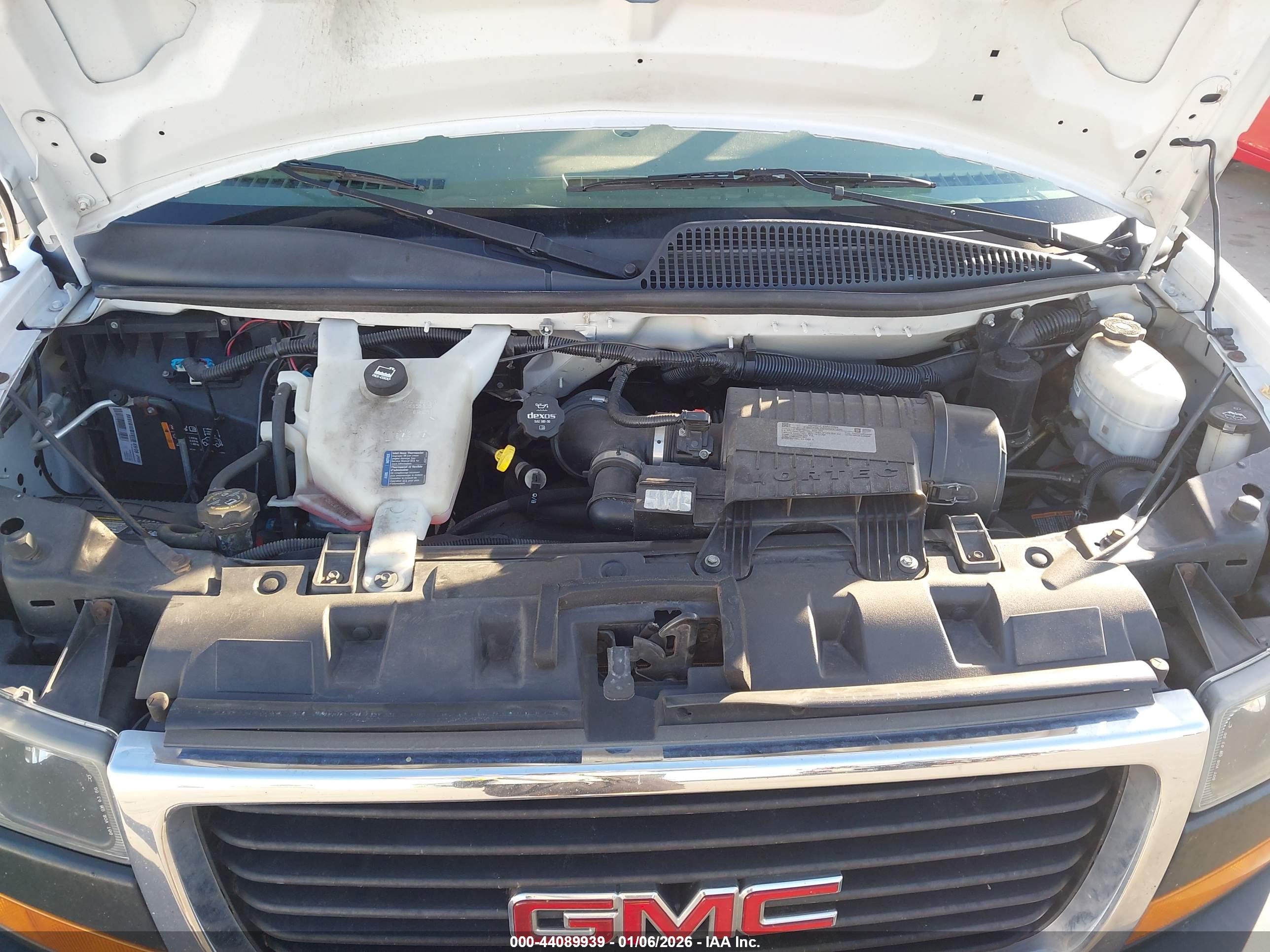 GMC SAVANA image 10