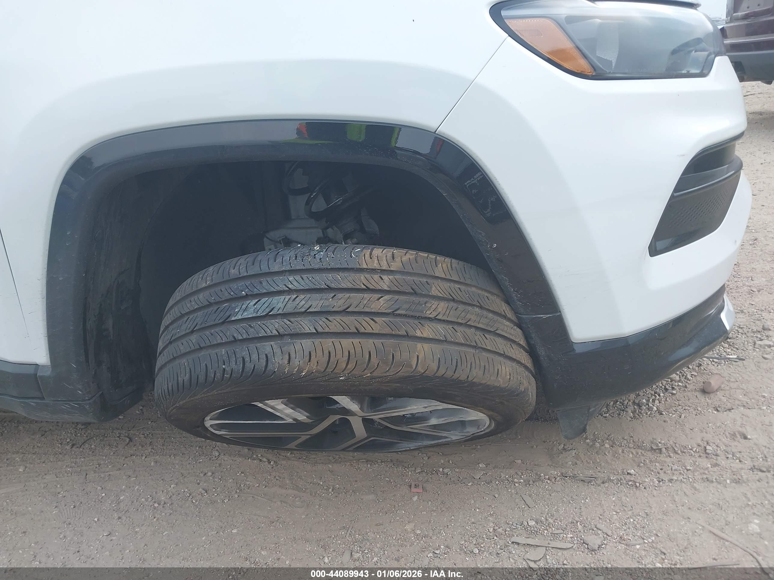 JEEP COMPASS image 6