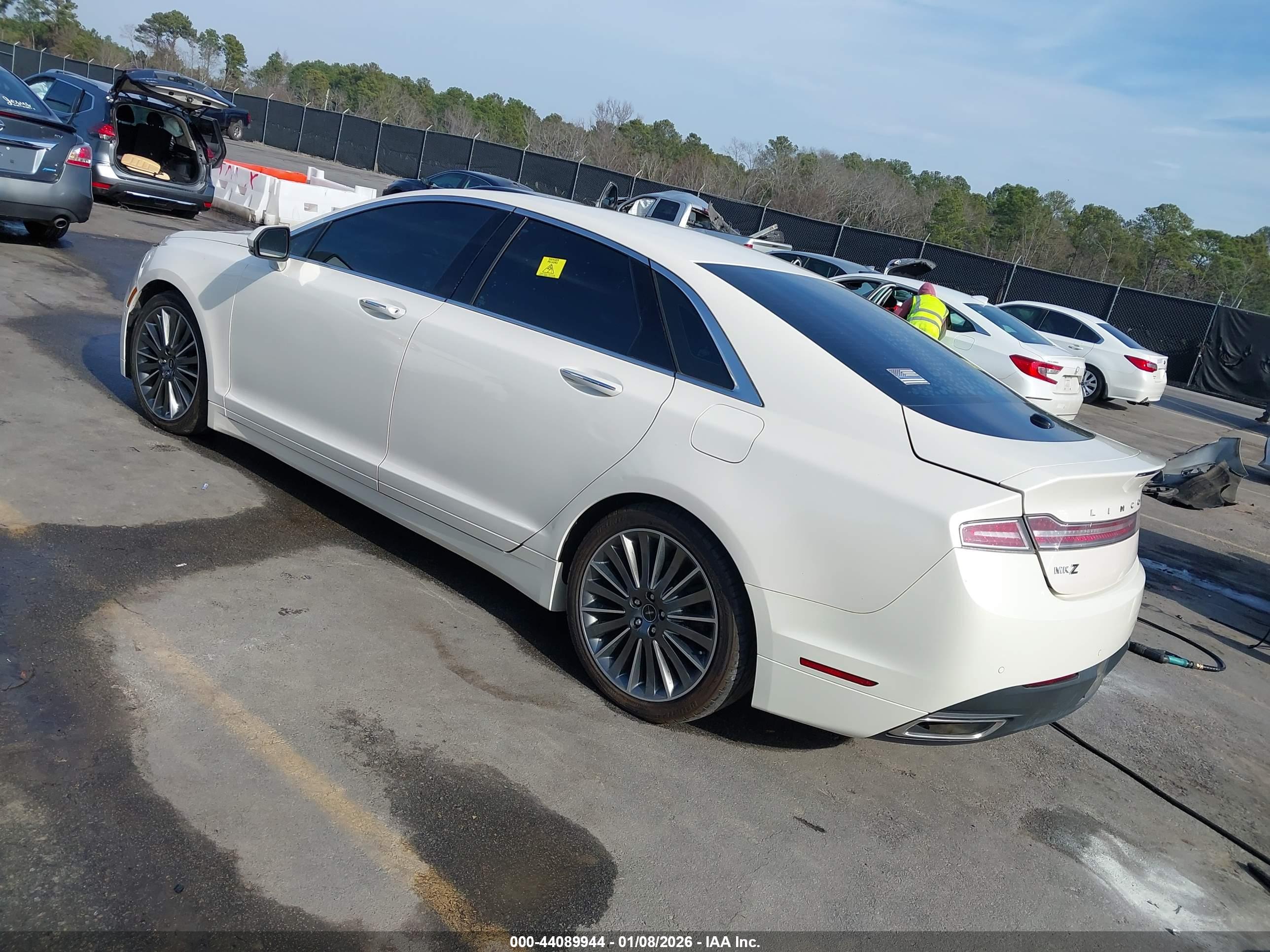 LINCOLN MKZ image 3