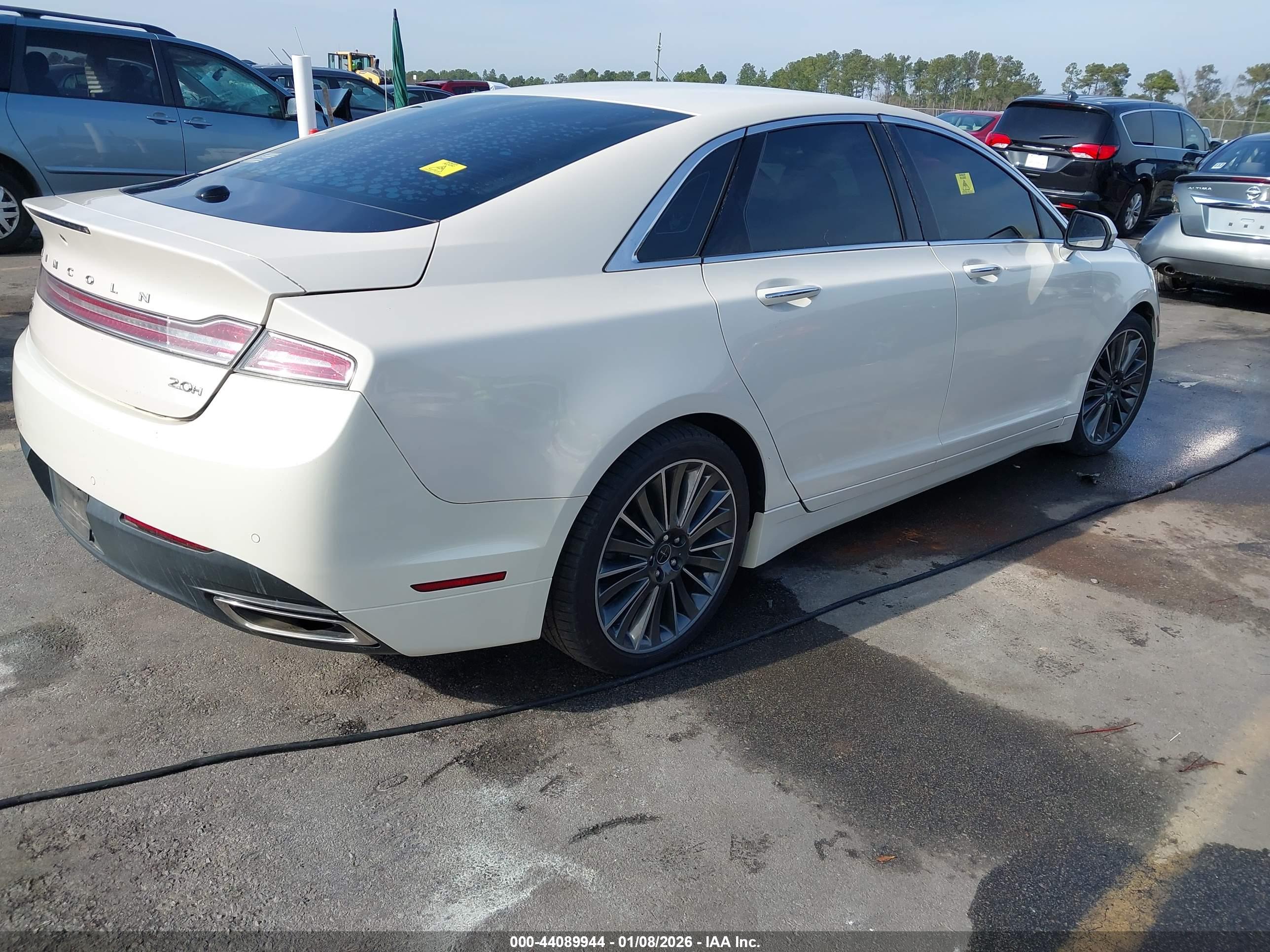 LINCOLN MKZ image 4