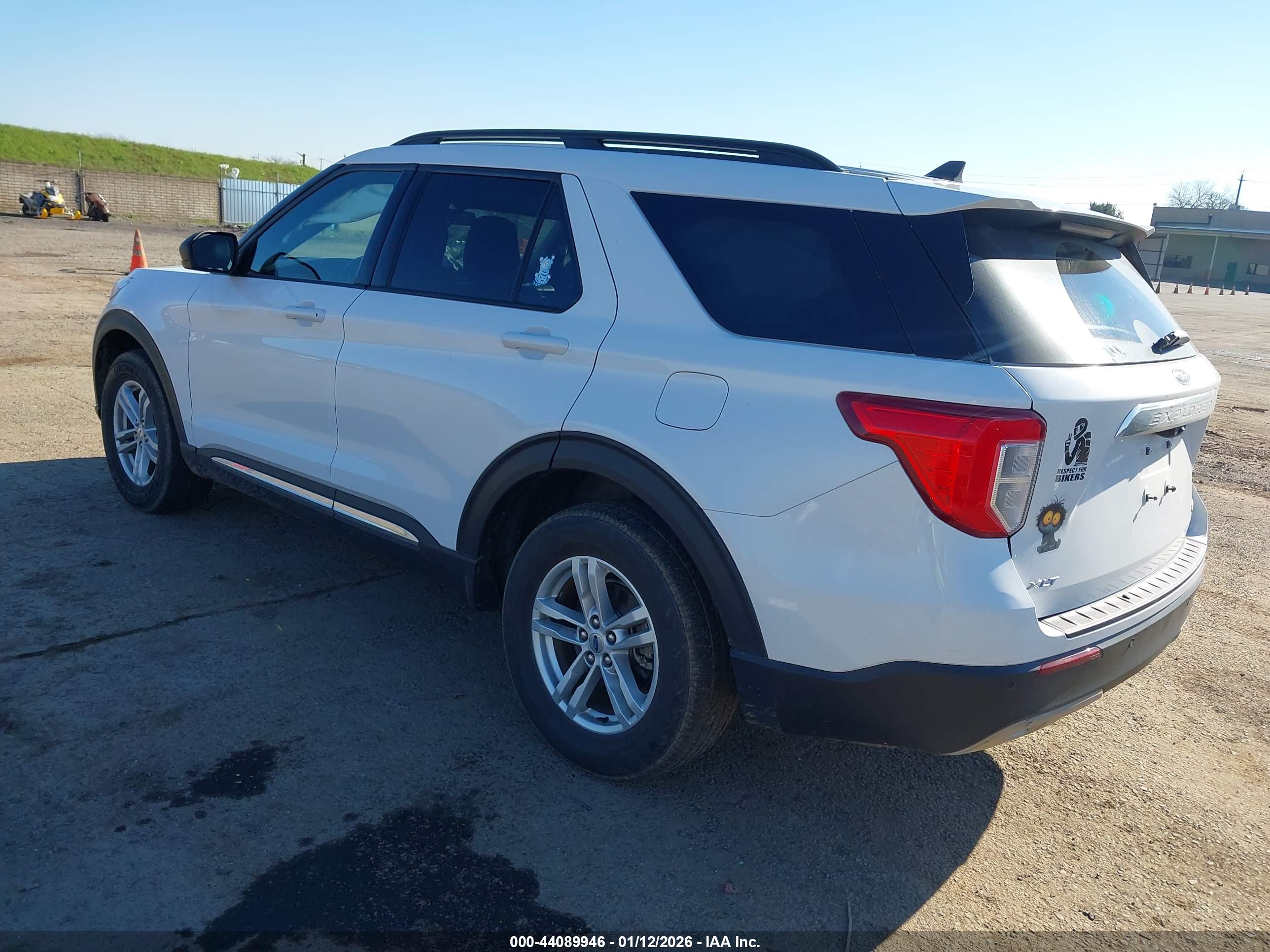 FORD EXPLORER image 3
