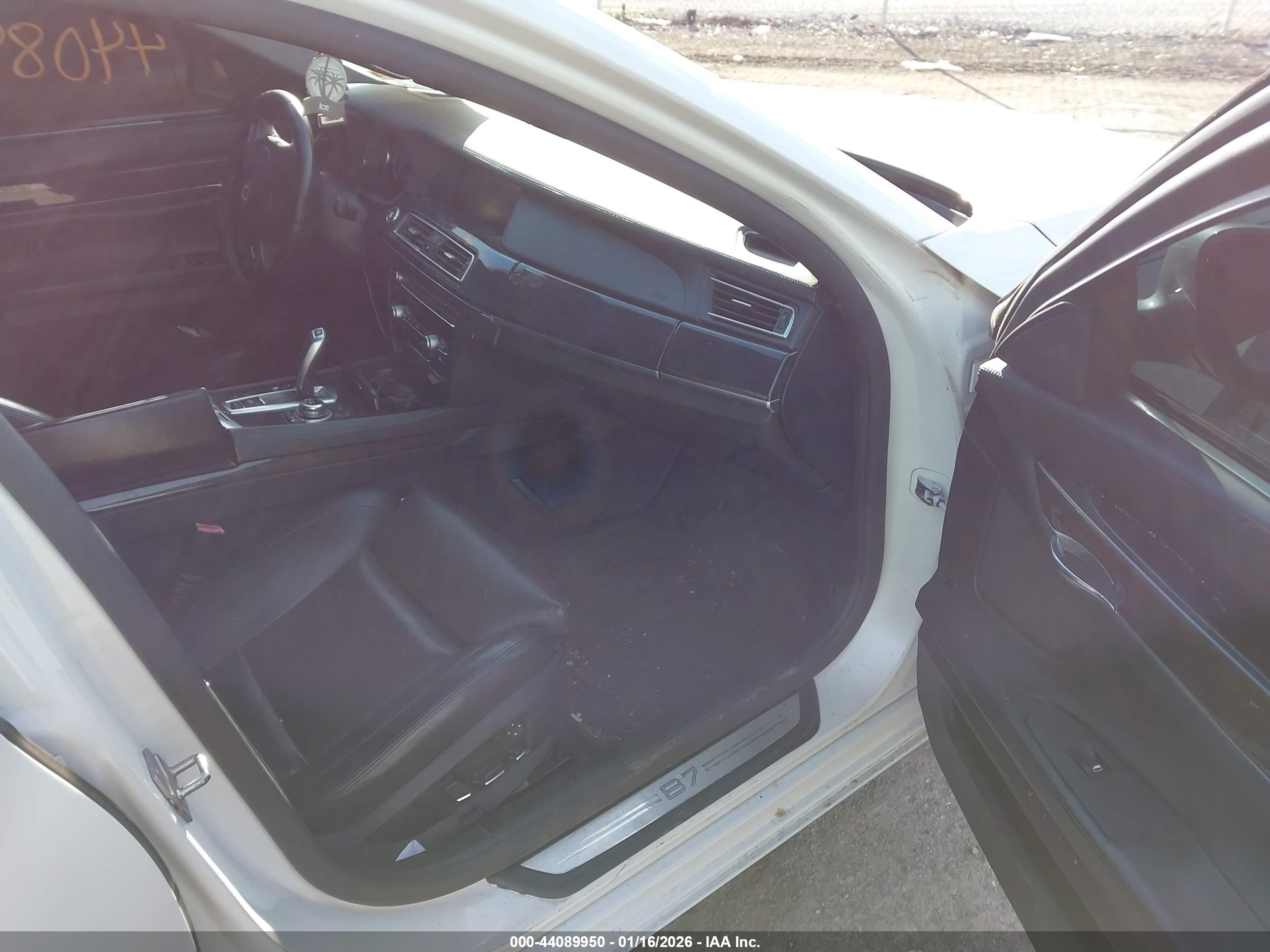 BMW 750LI image 5