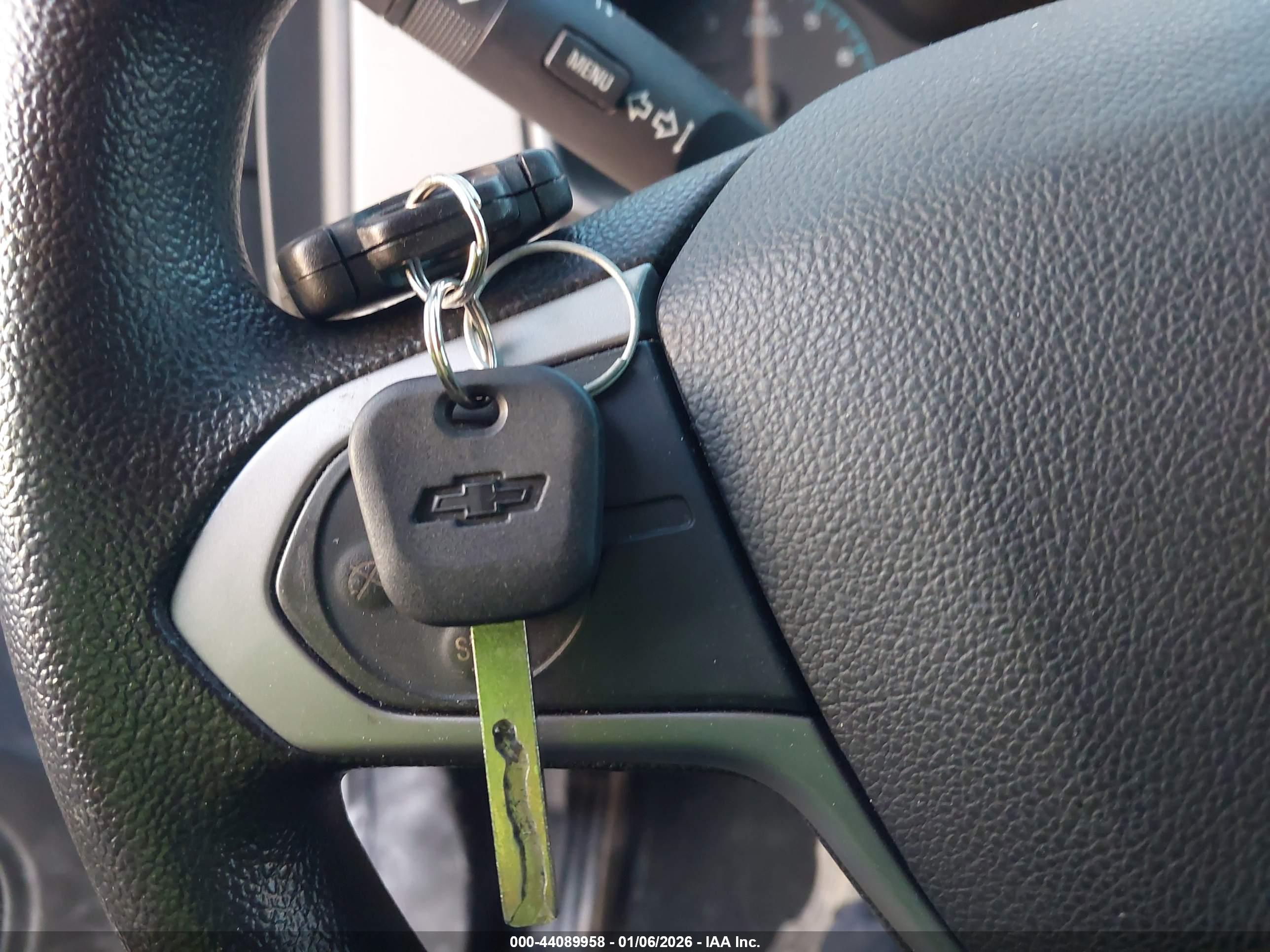 CHEVROLET COLORADO image 11