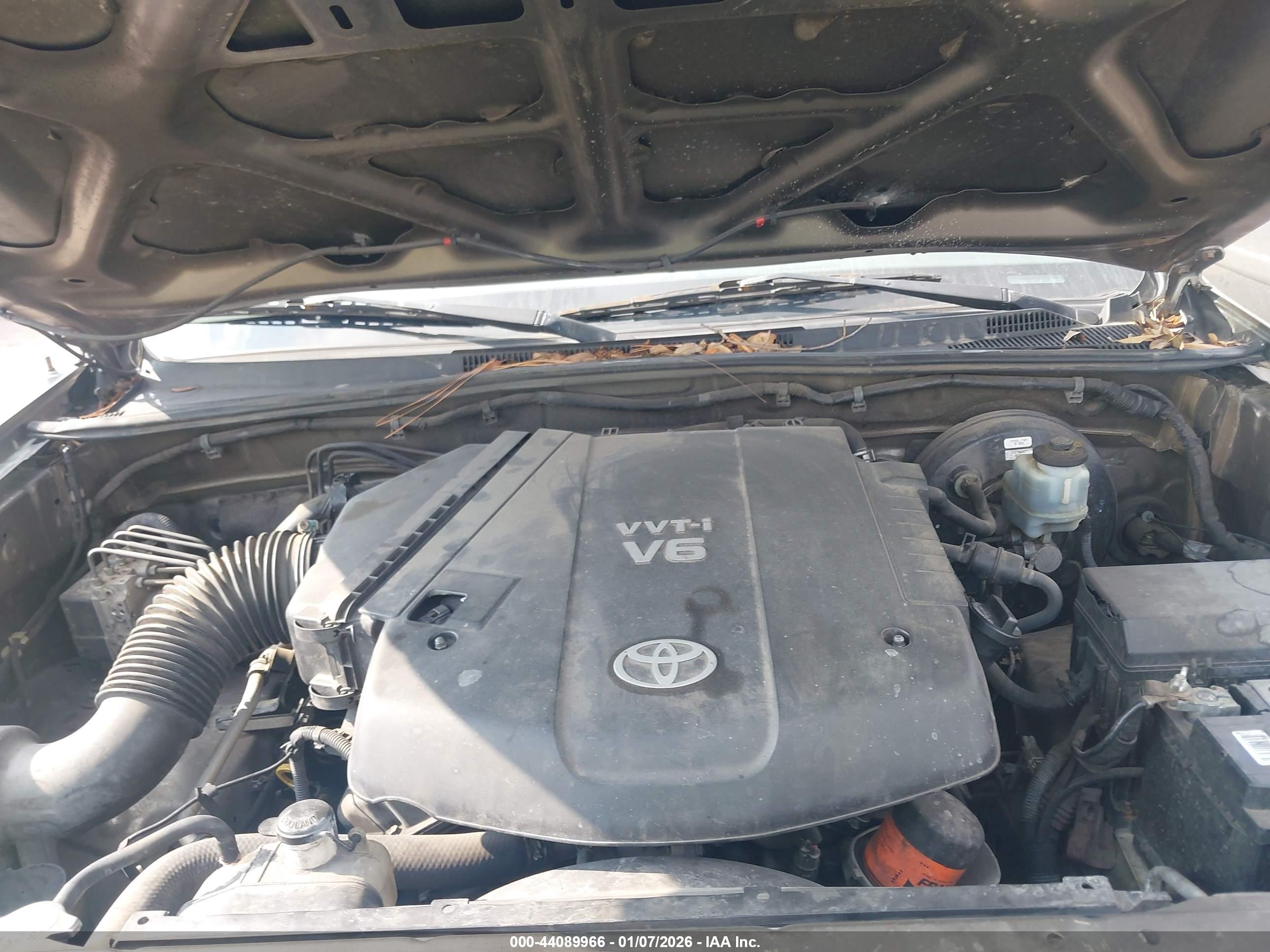TOYOTA TACOMA image 10