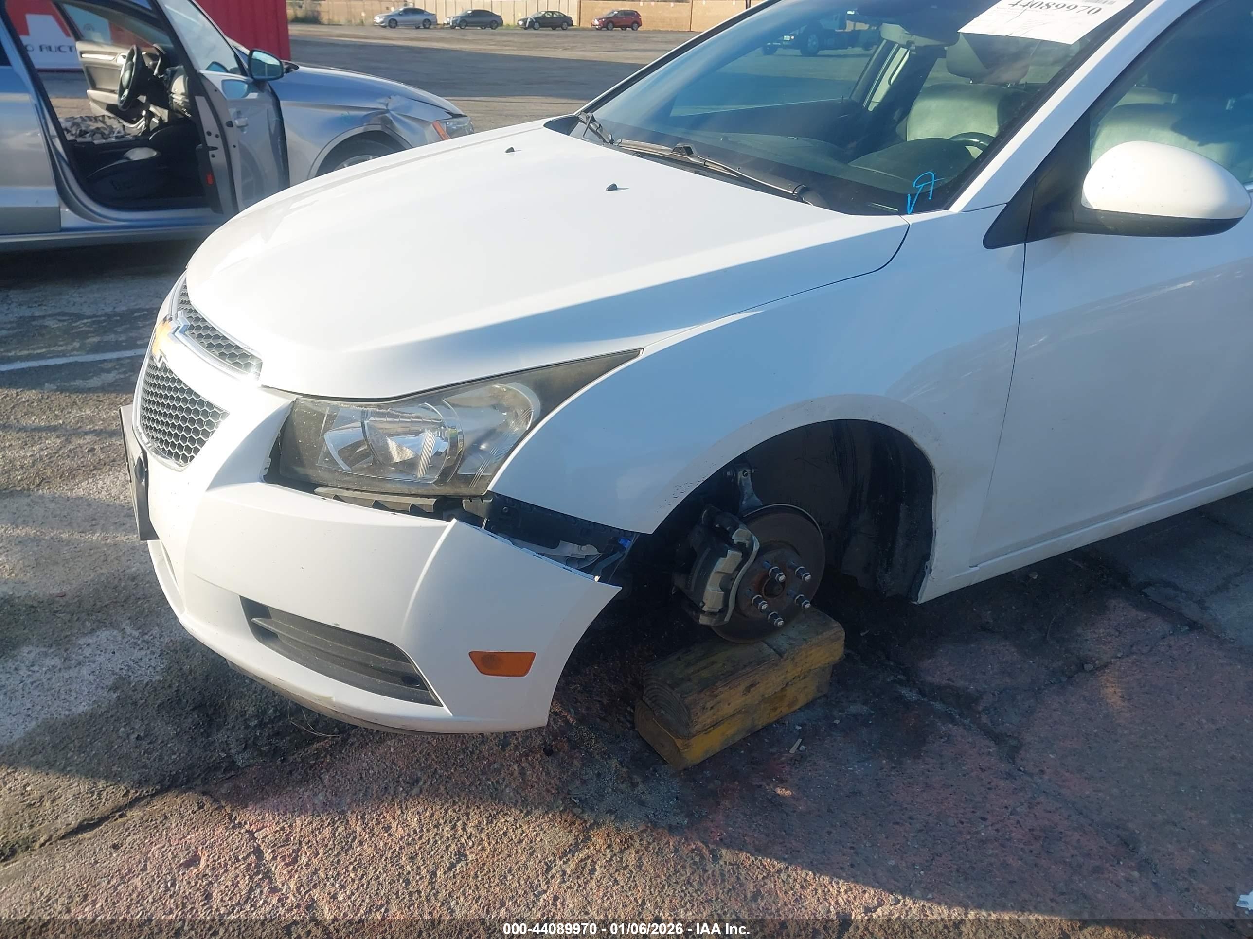 CHEVROLET CRUZE image 6