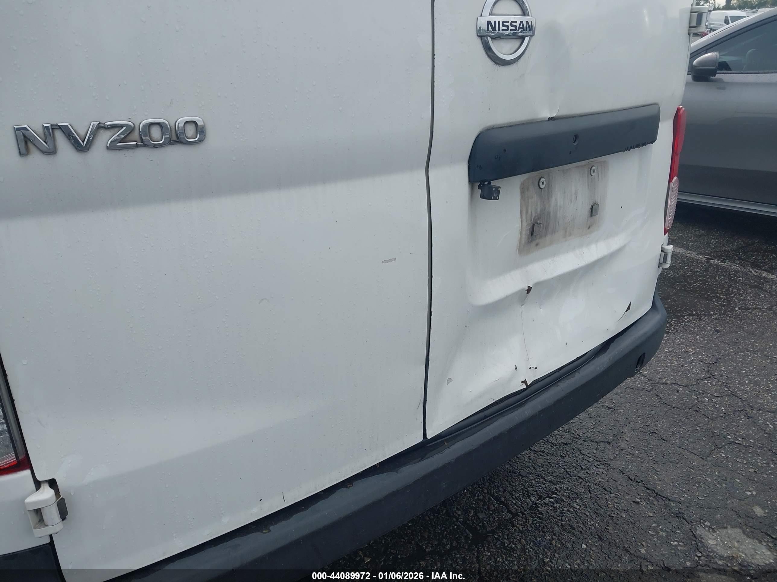 NISSAN NV200 image 6