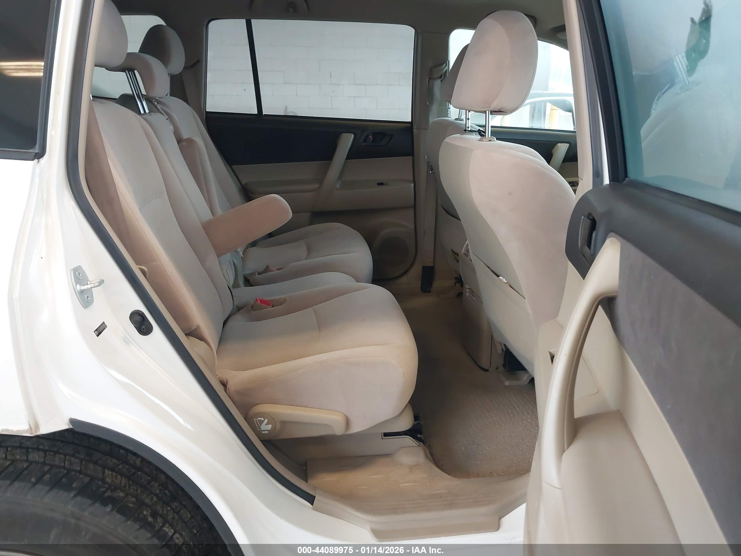 TOYOTA HIGHLANDER image 8