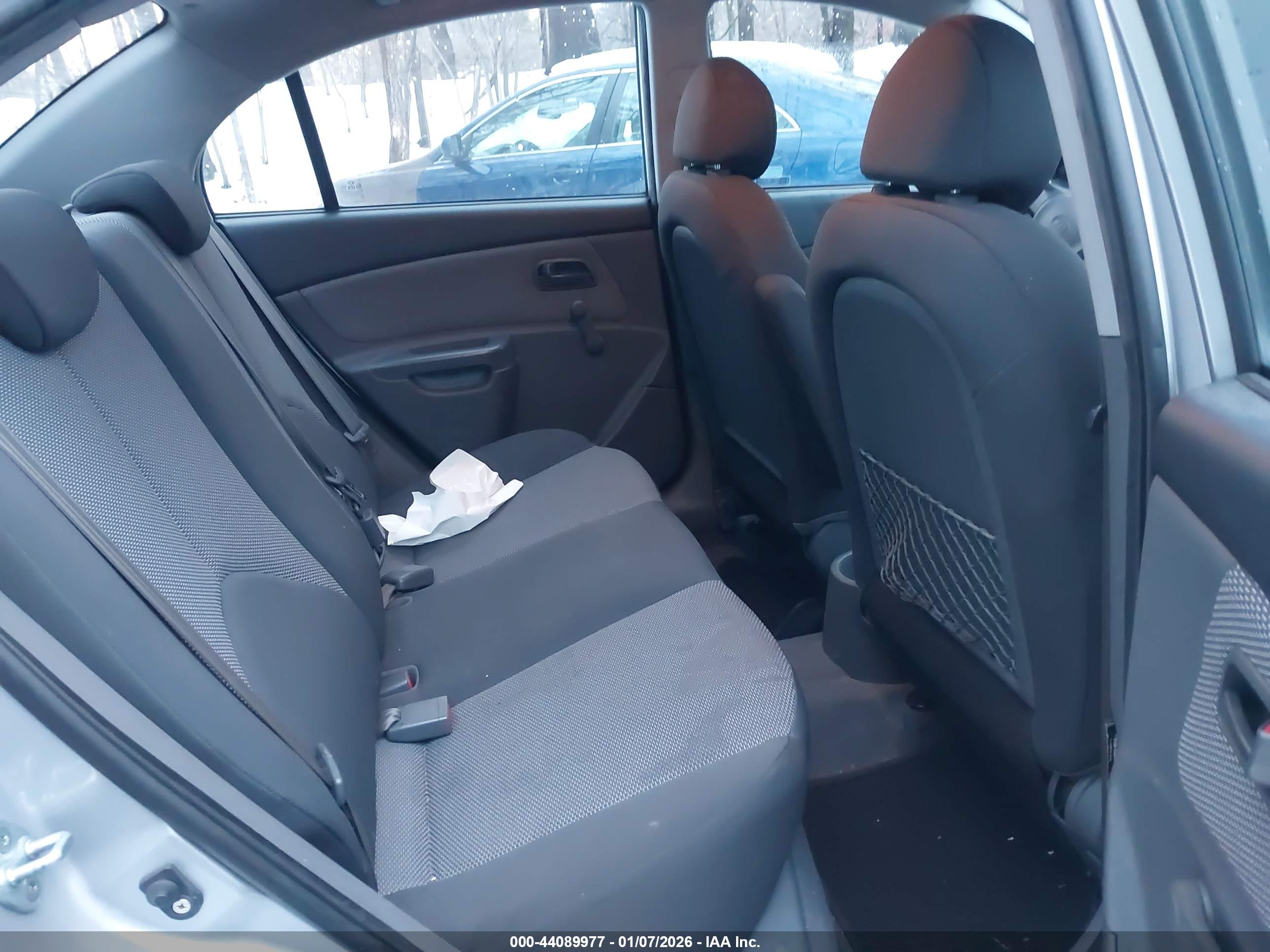 KIA RIO image 8