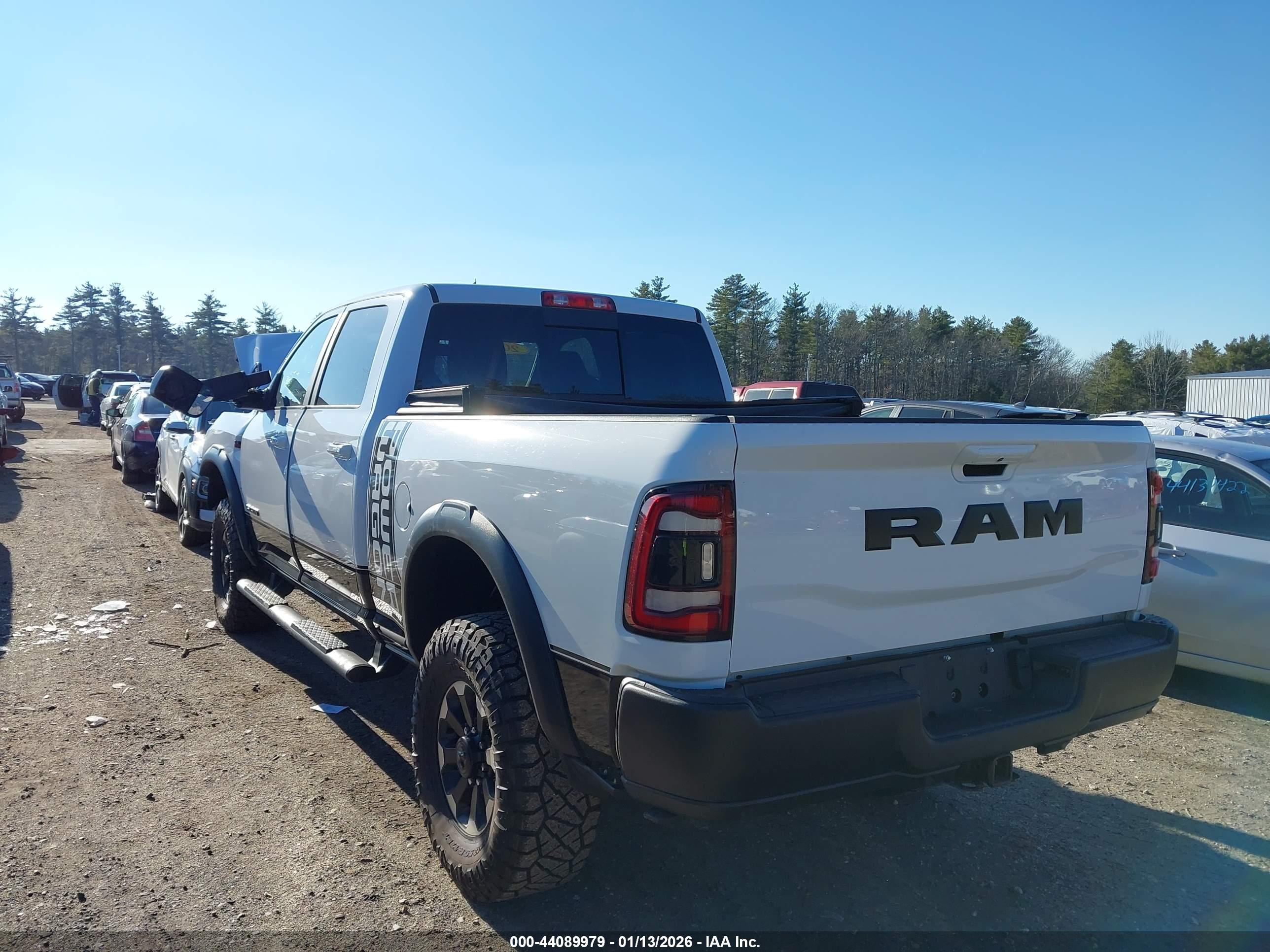 RAM 2500 image 3