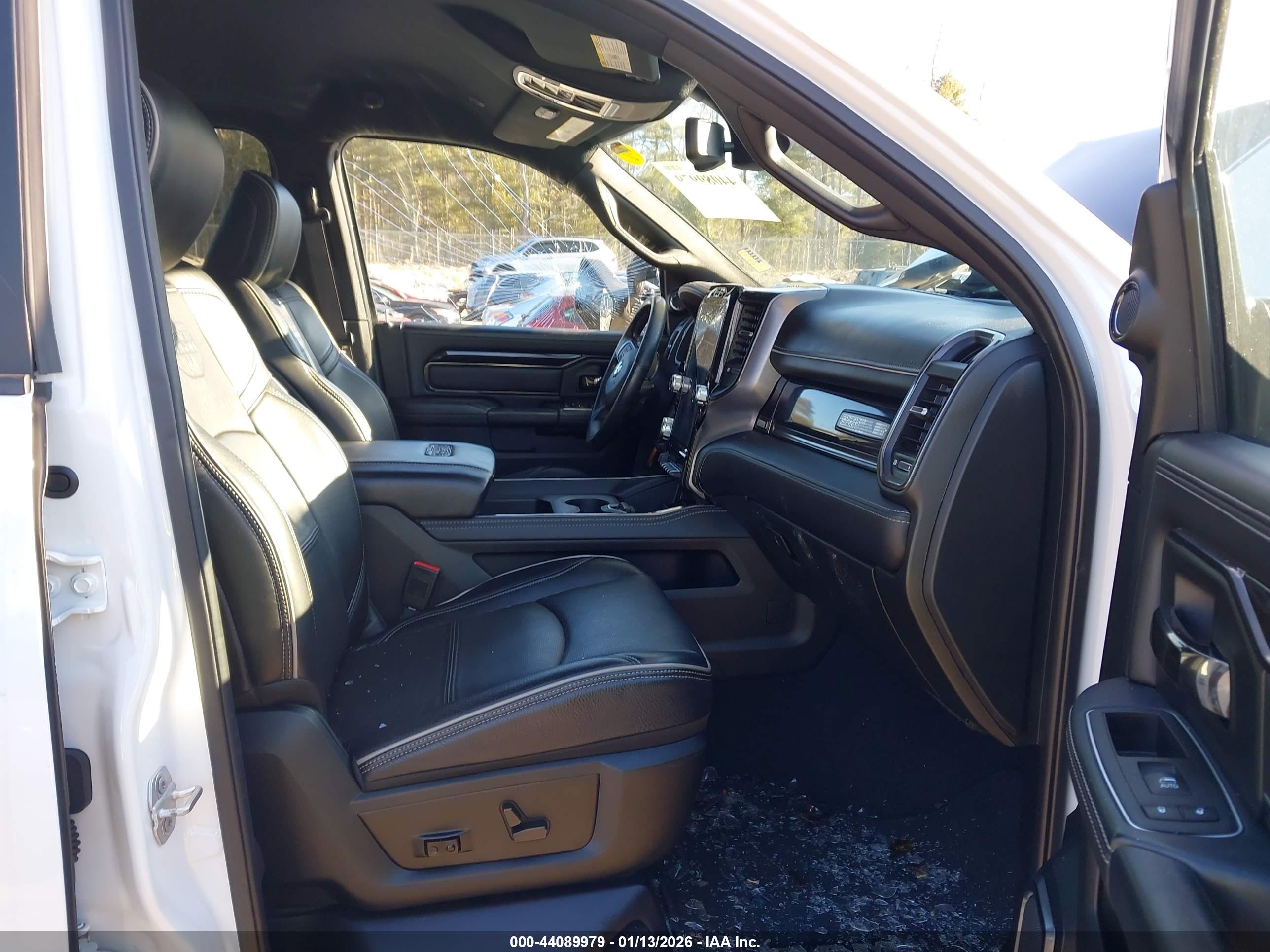 RAM 2500 image 5