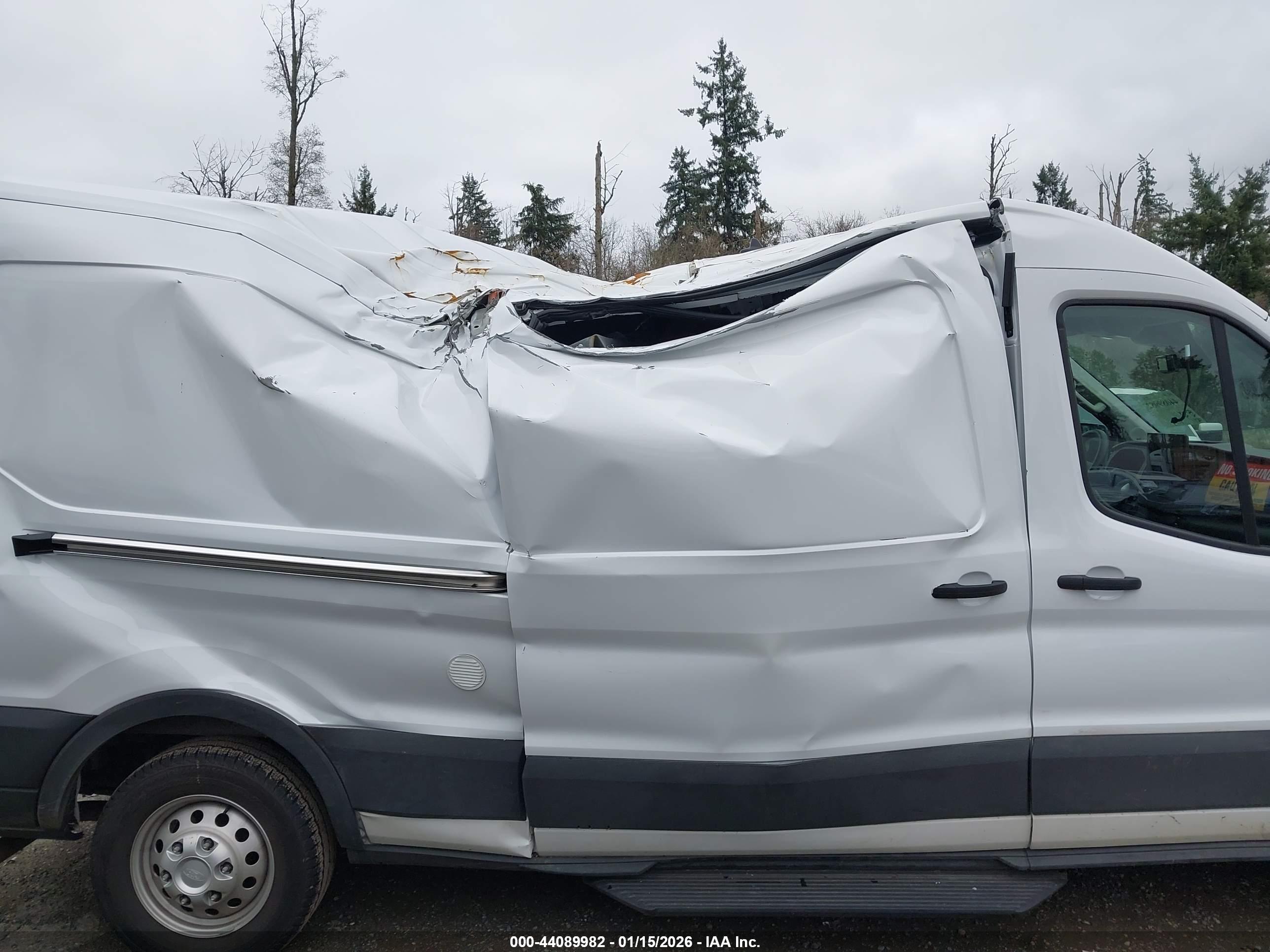 FORD TRANSIT-350 image 6