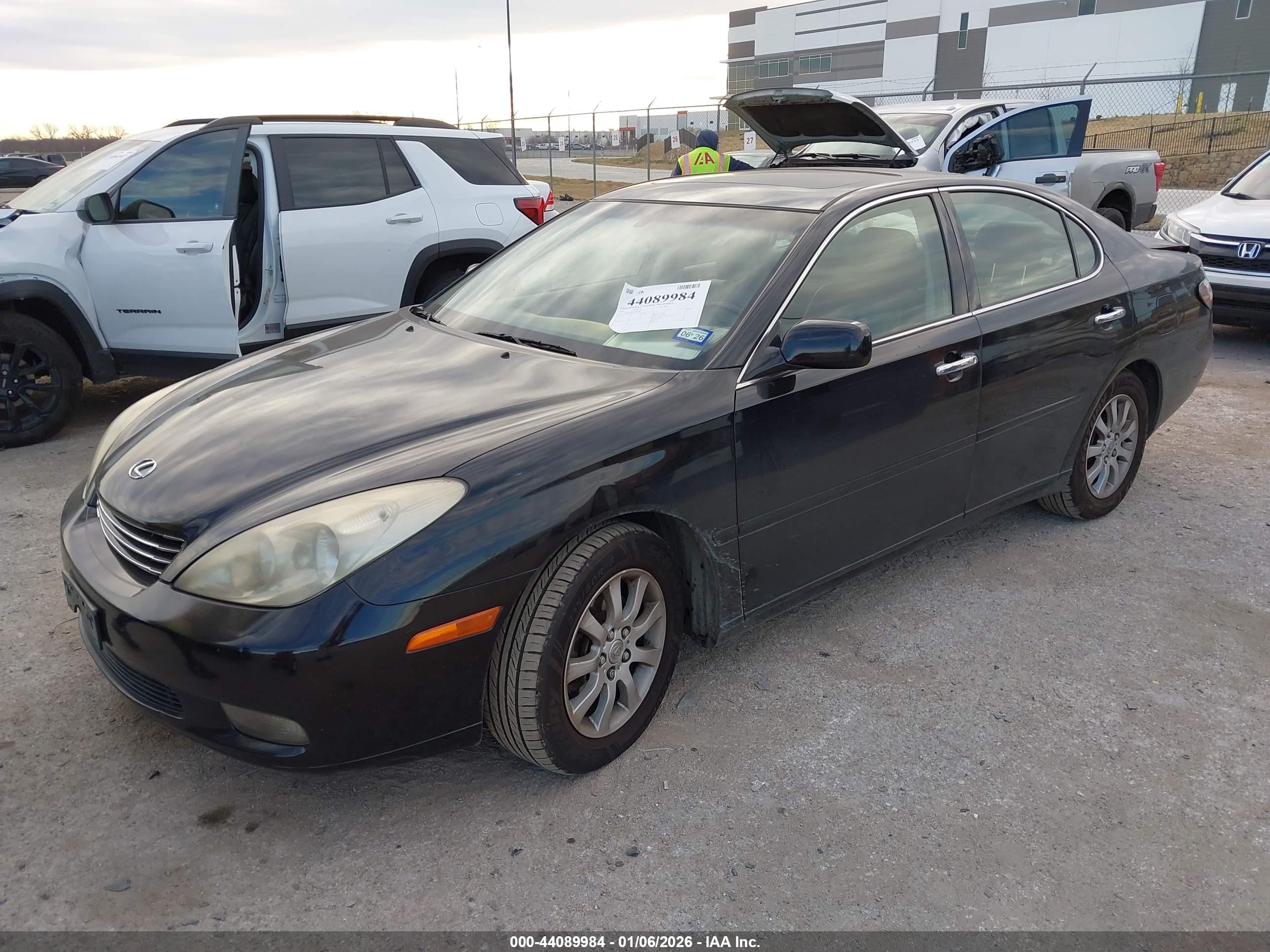 LEXUS ES image 2