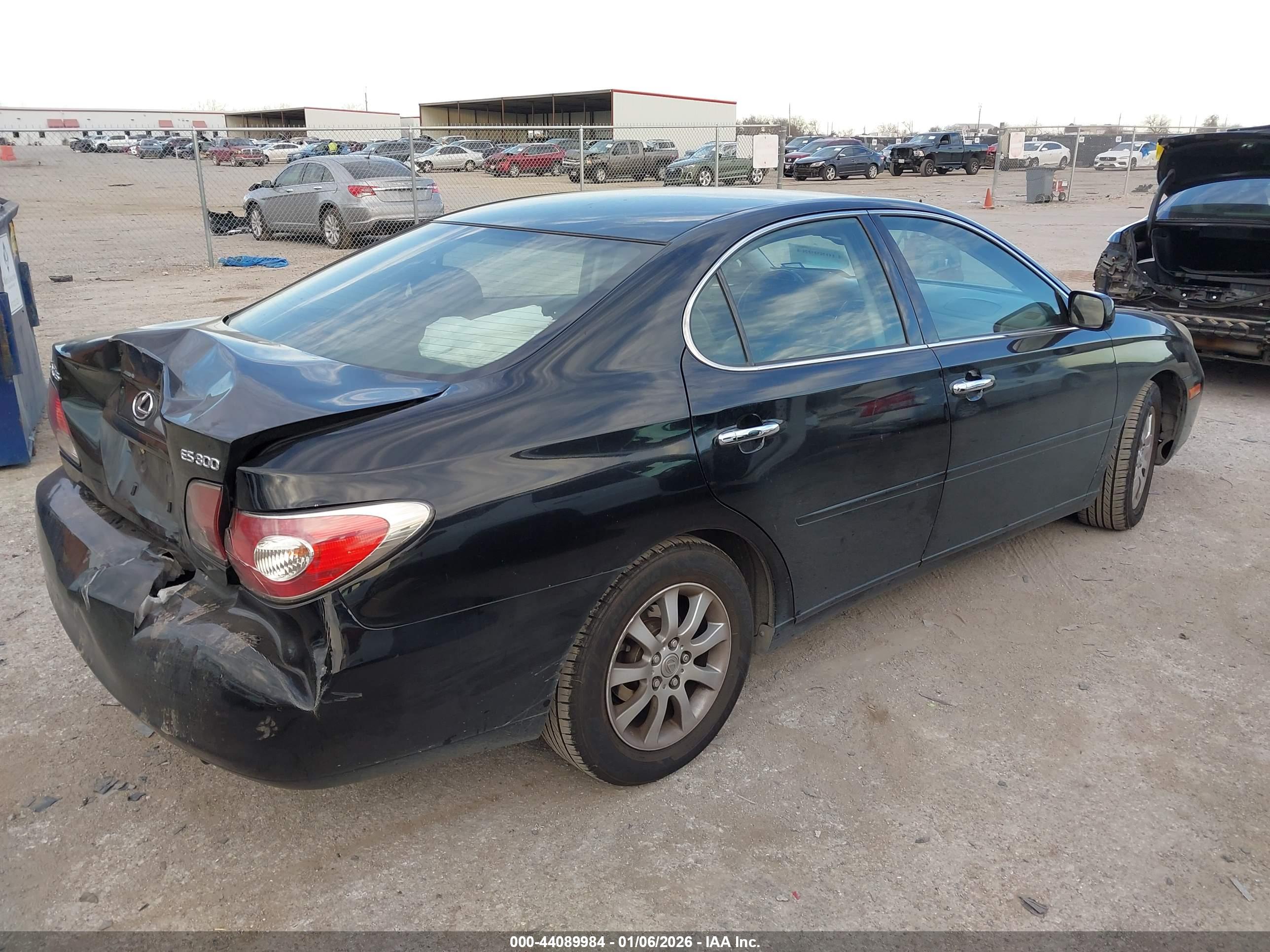 LEXUS ES image 4