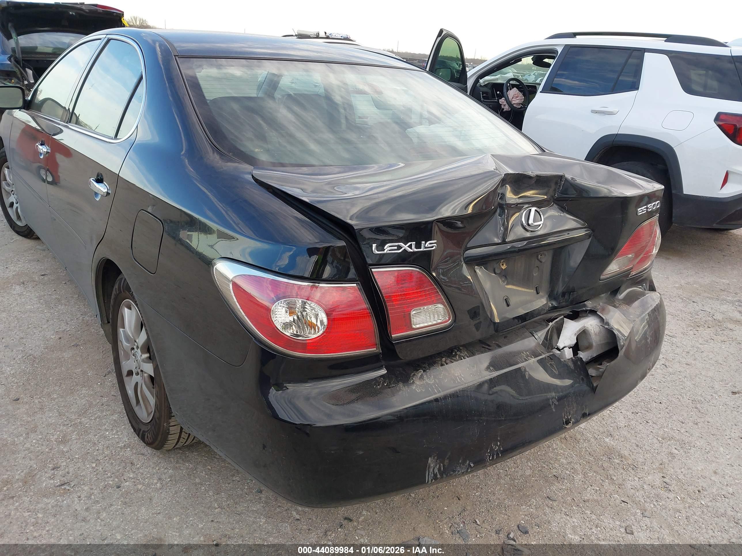 LEXUS ES image 6