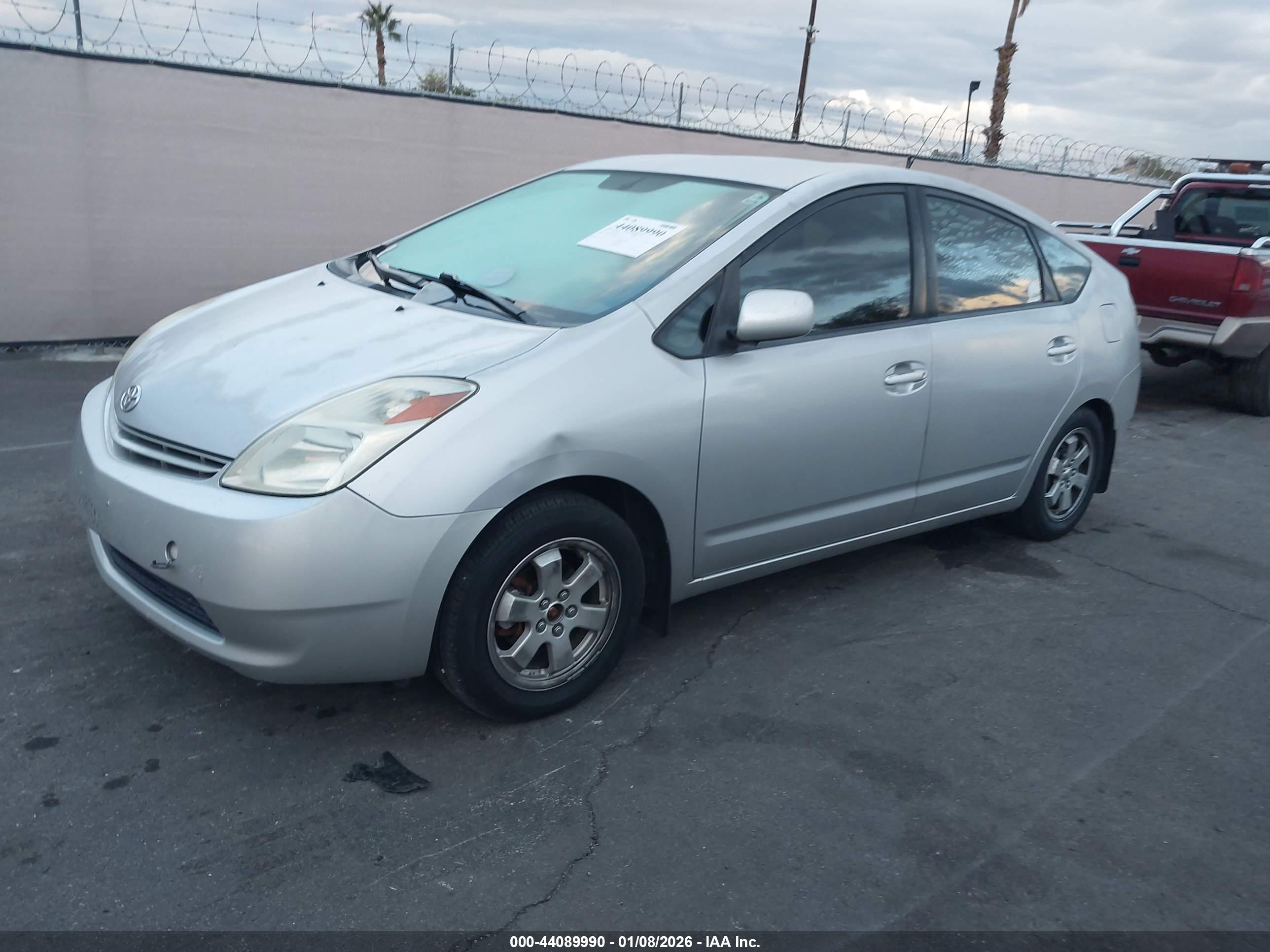 TOYOTA PRIUS image 6
