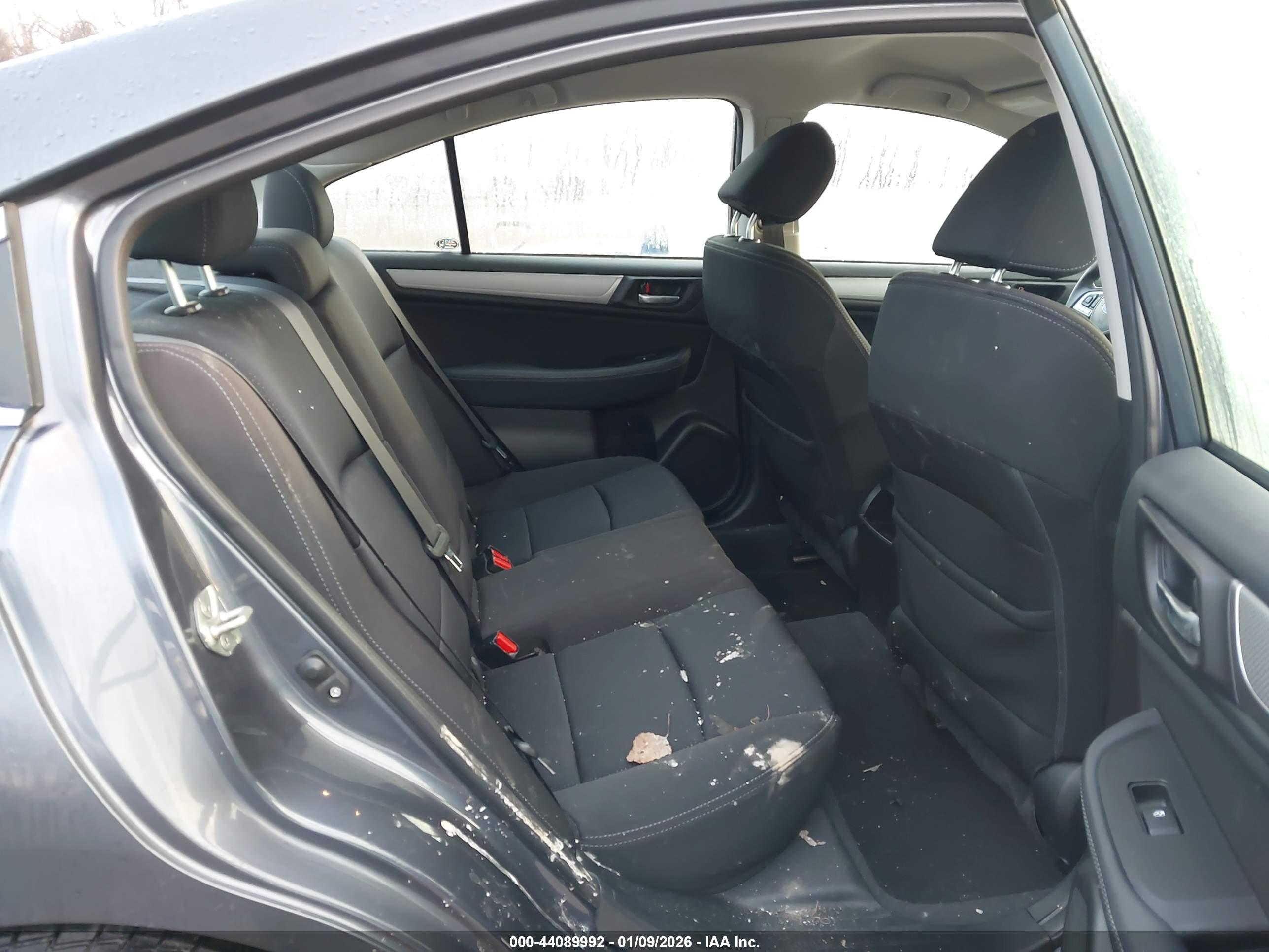 SUBARU LEGACY image 8