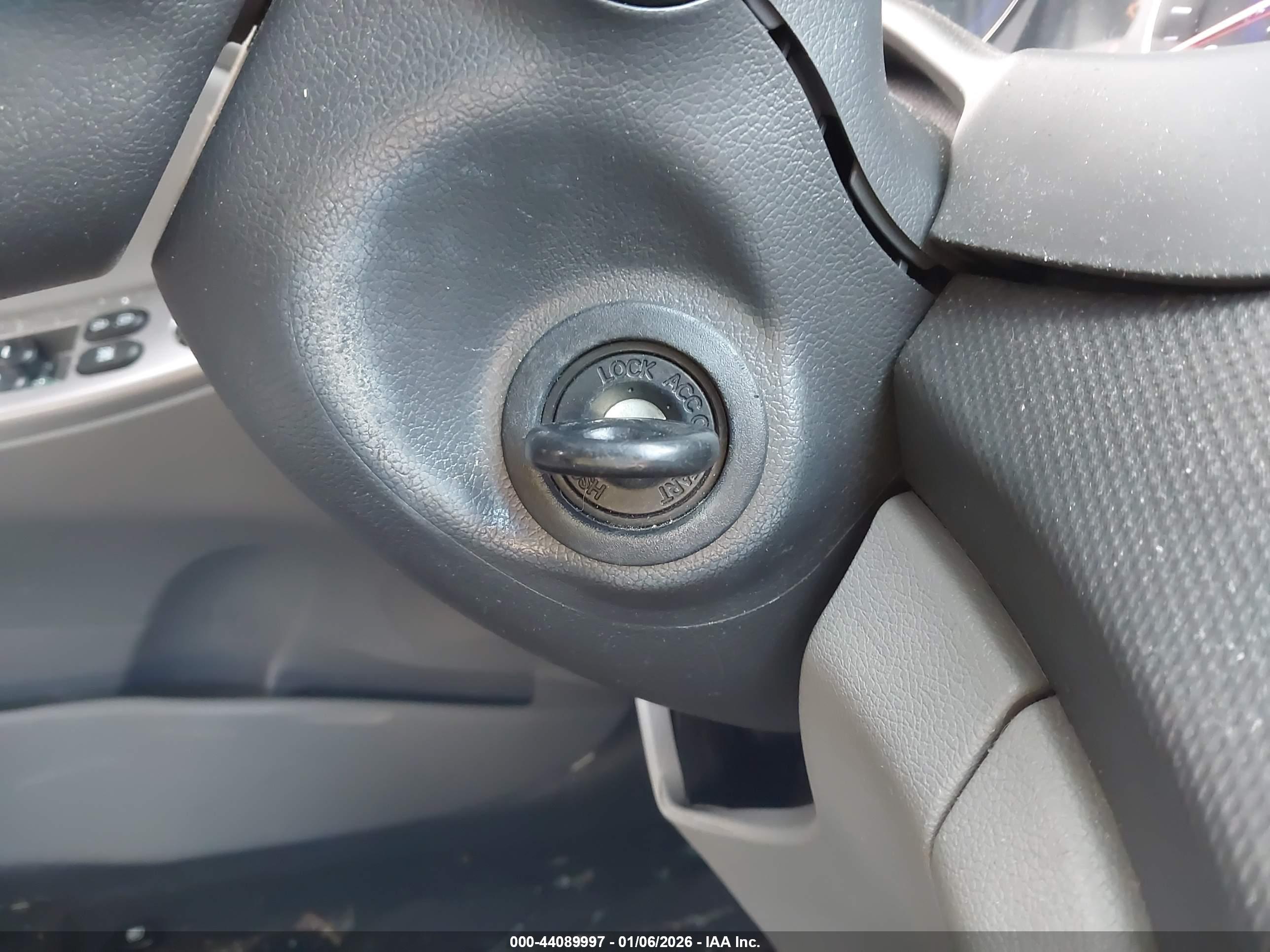 HYUNDAI ACCENT image 11