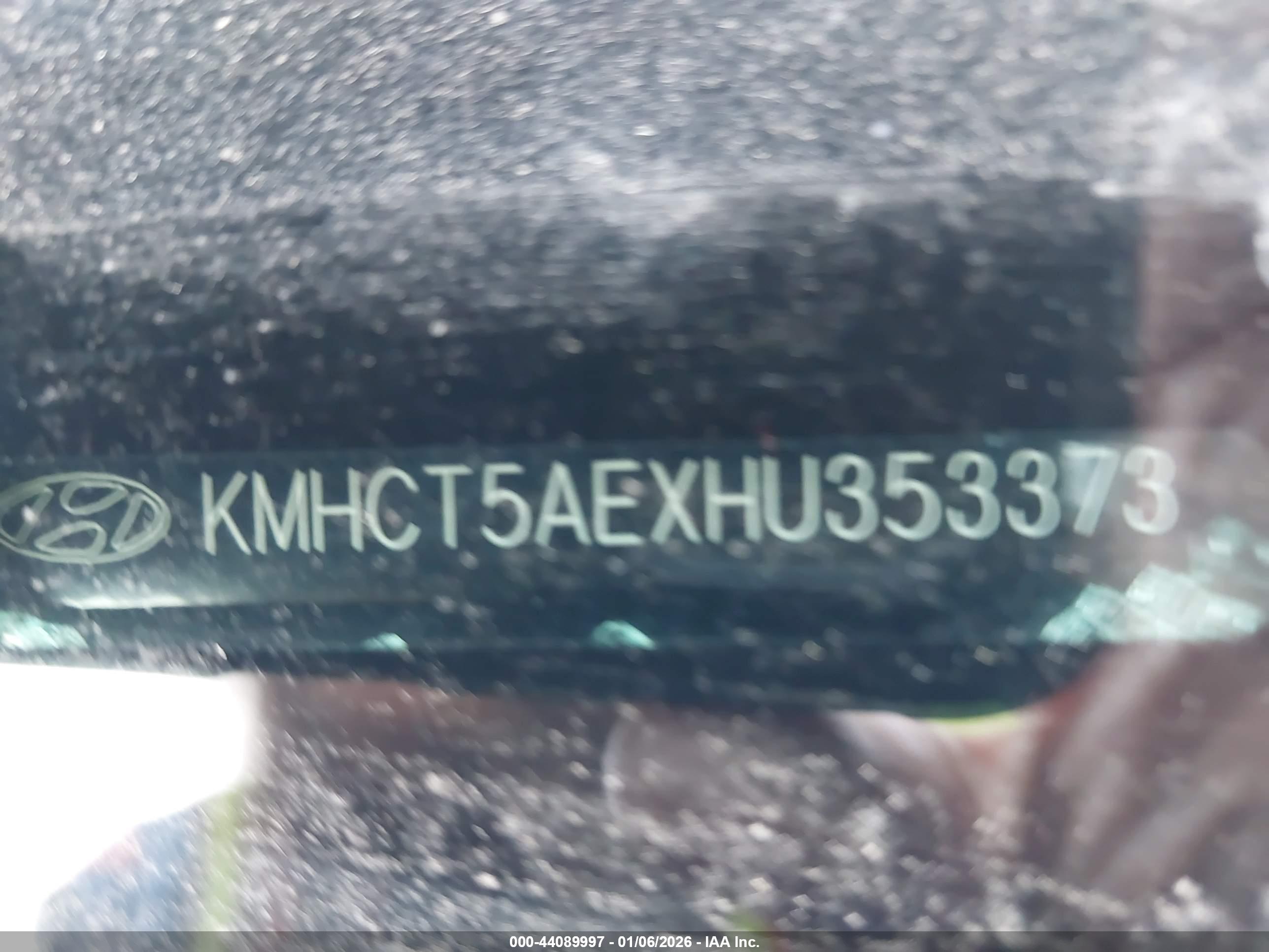 HYUNDAI ACCENT image 9