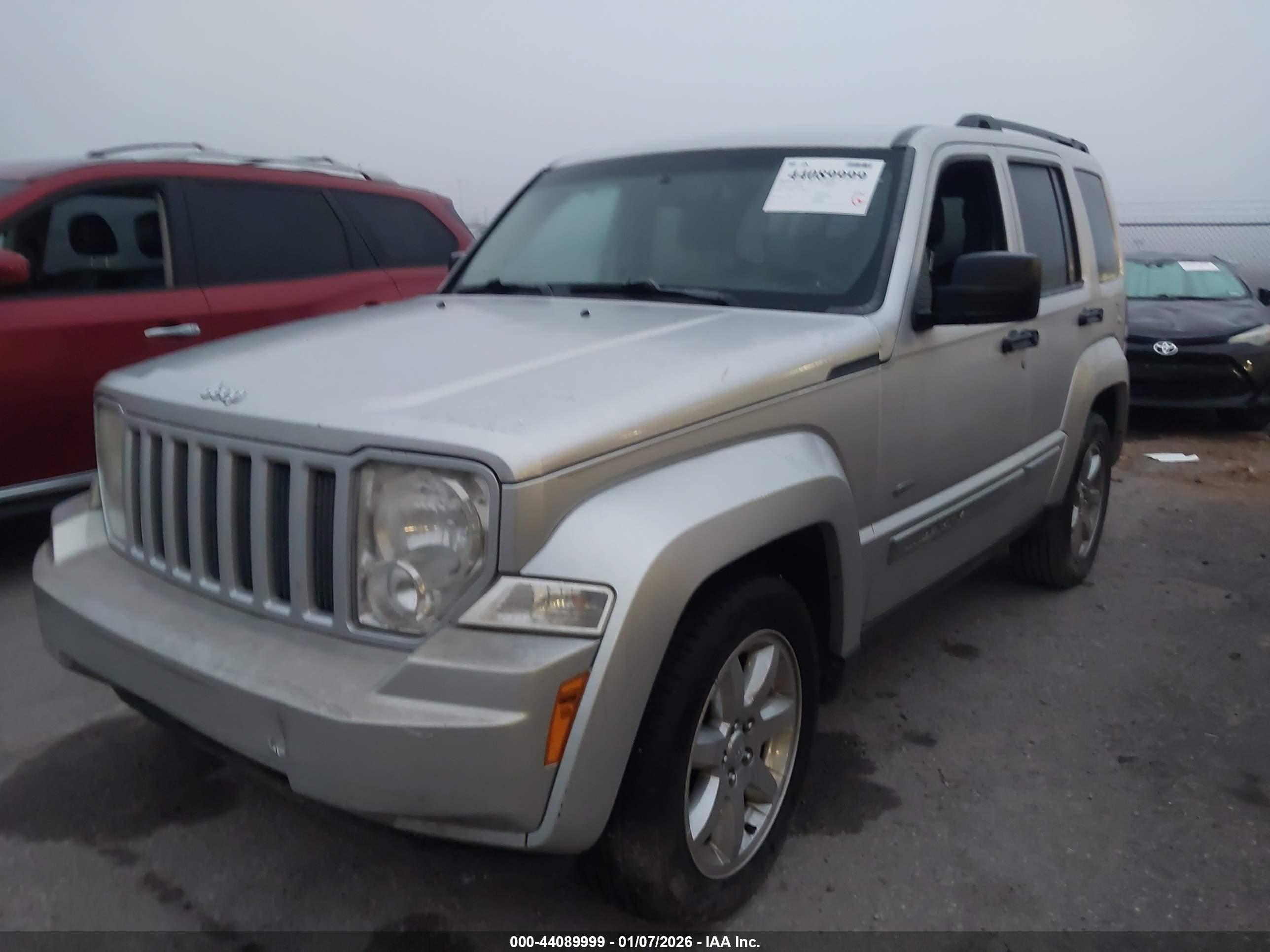 JEEP LIBERTY image 2
