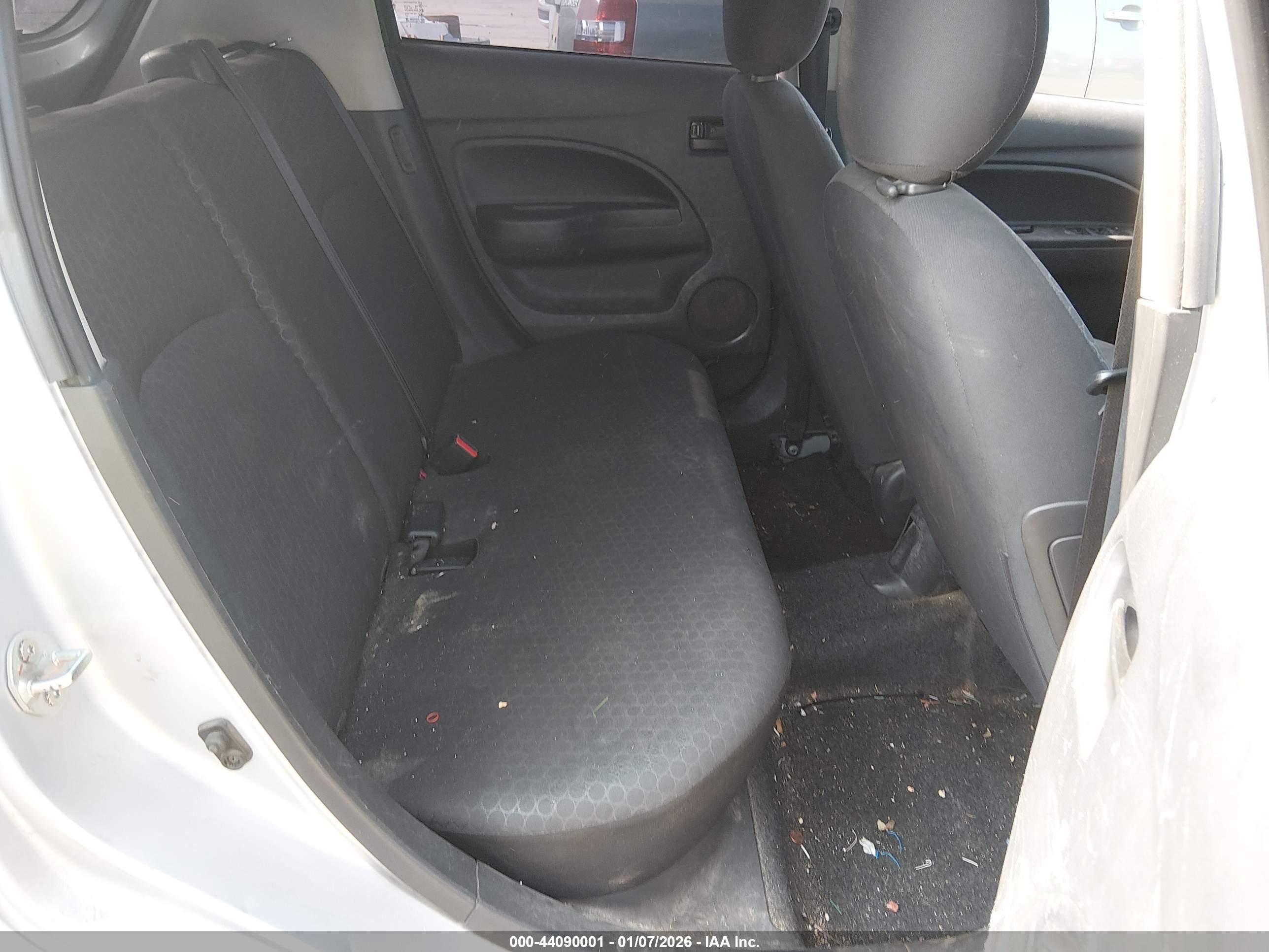 MITSUBISHI MIRAGE image 8