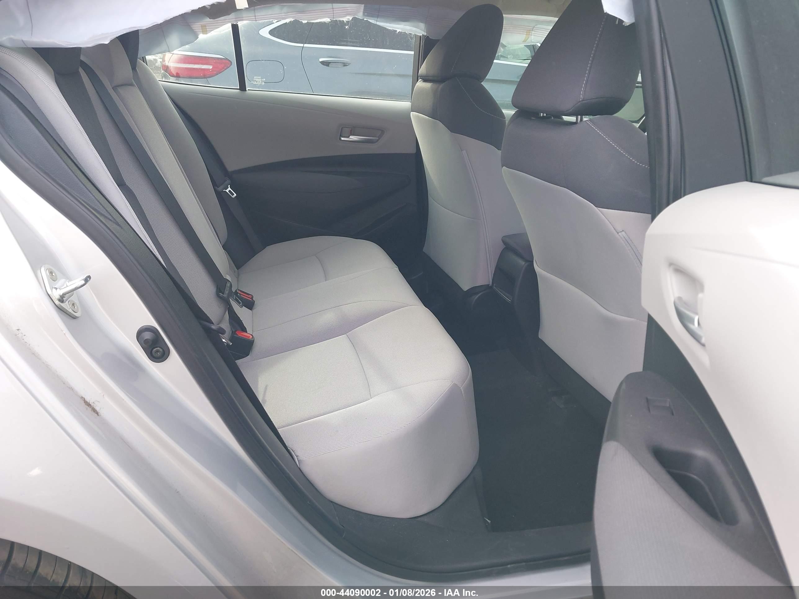 TOYOTA COROLLA image 8