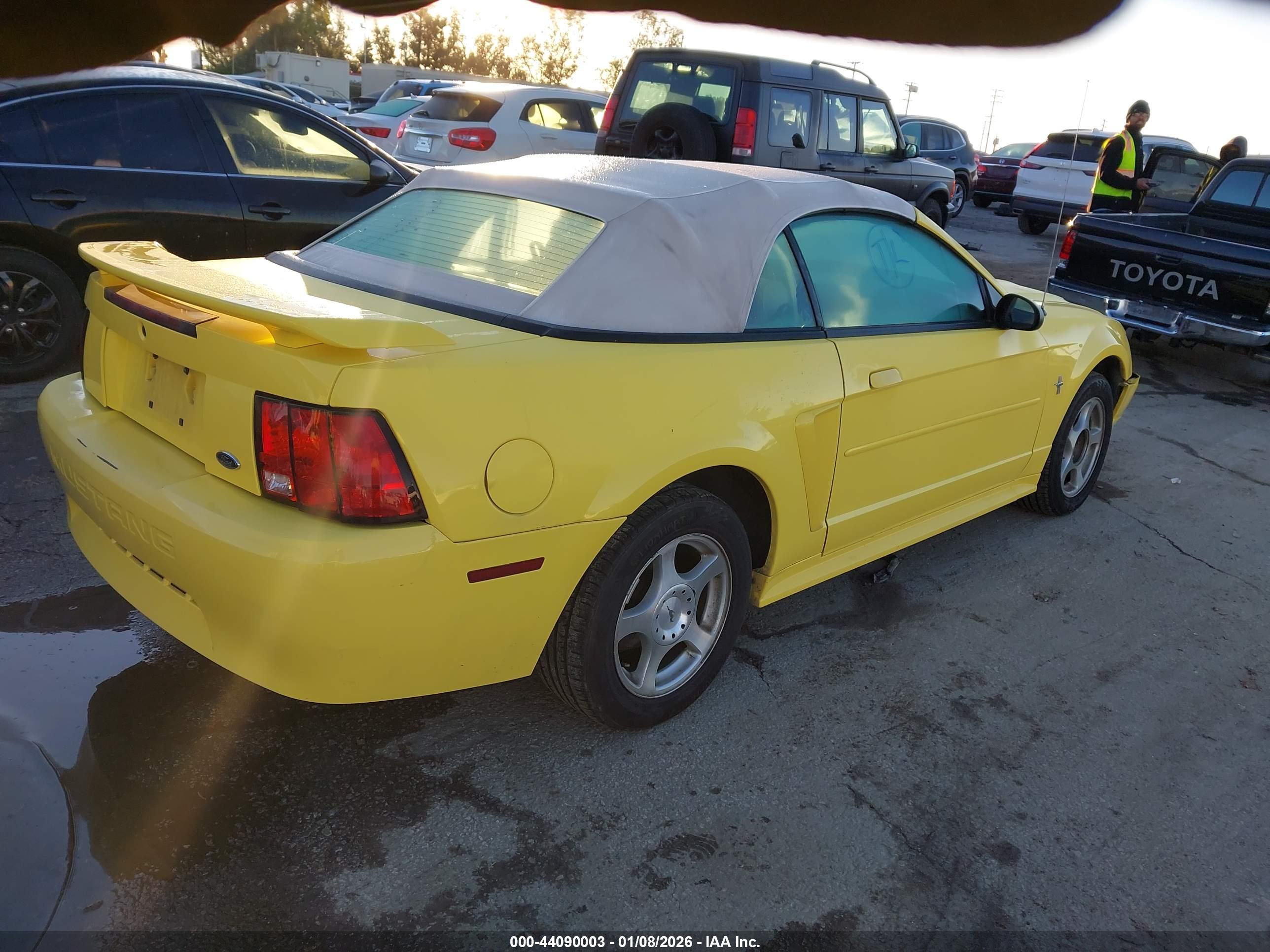 FORD MUSTANG image 4